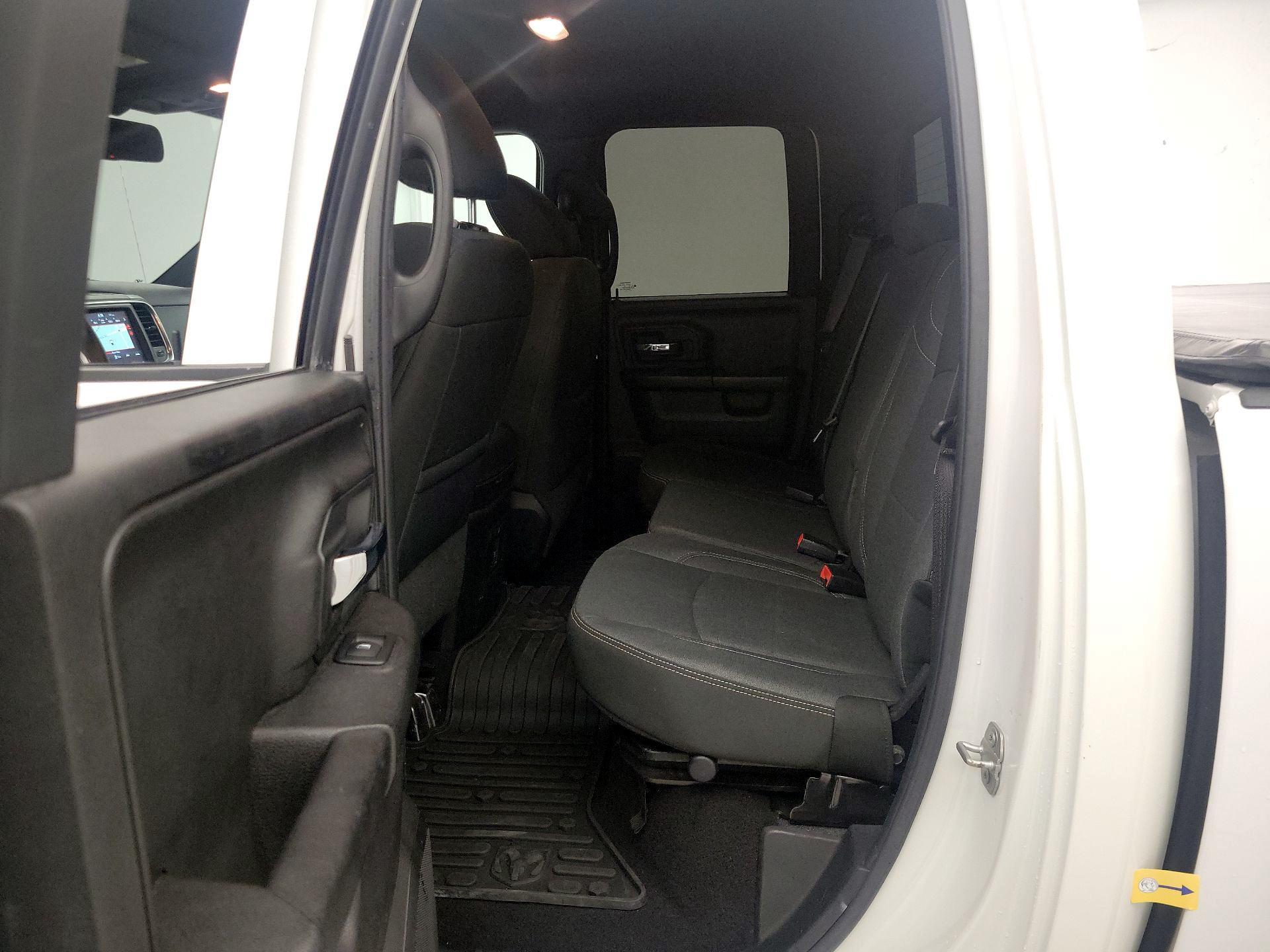 Thumbnail: 2021 RAM 1500 Classic - 19