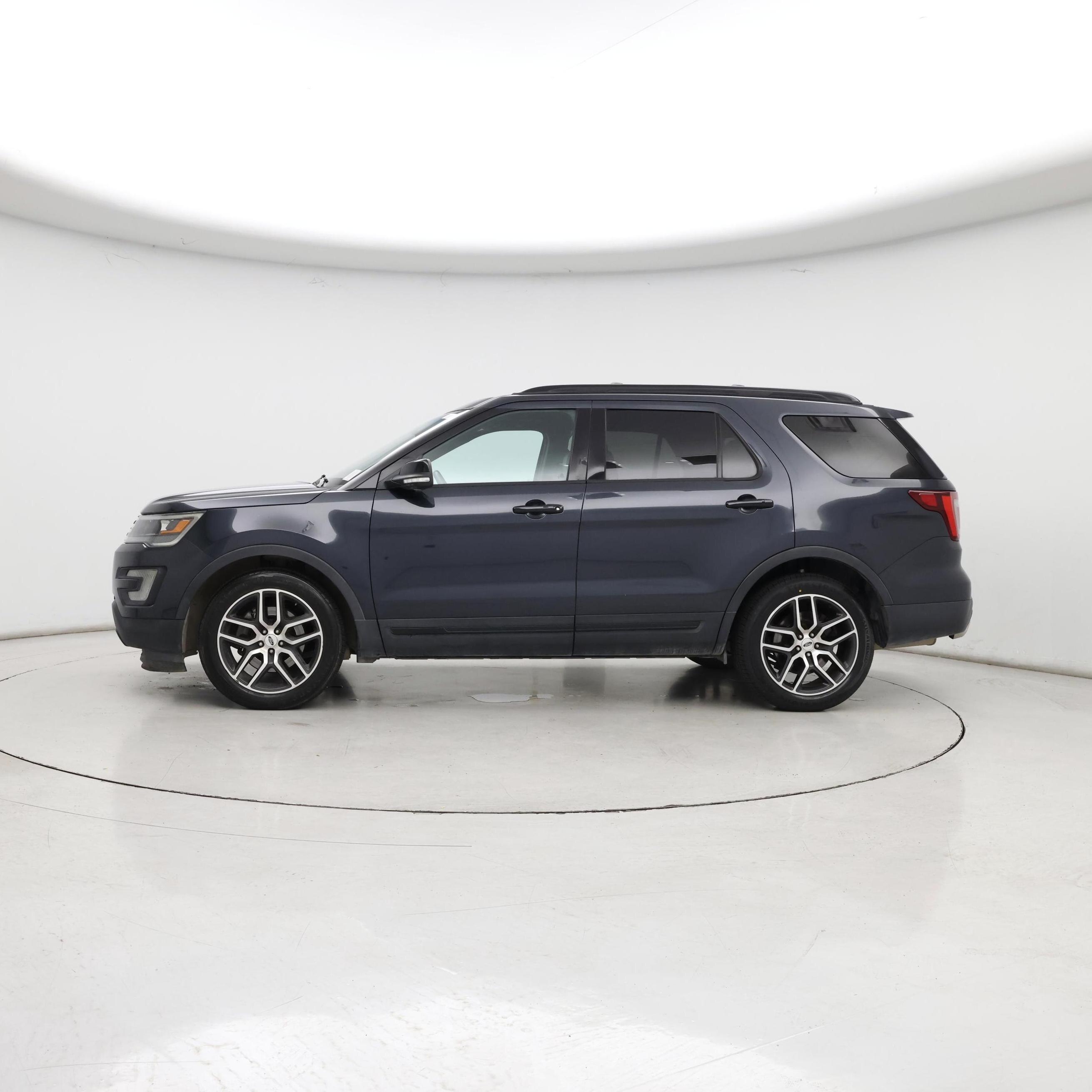 Thumbnail: 2017 Ford Explorer - 3