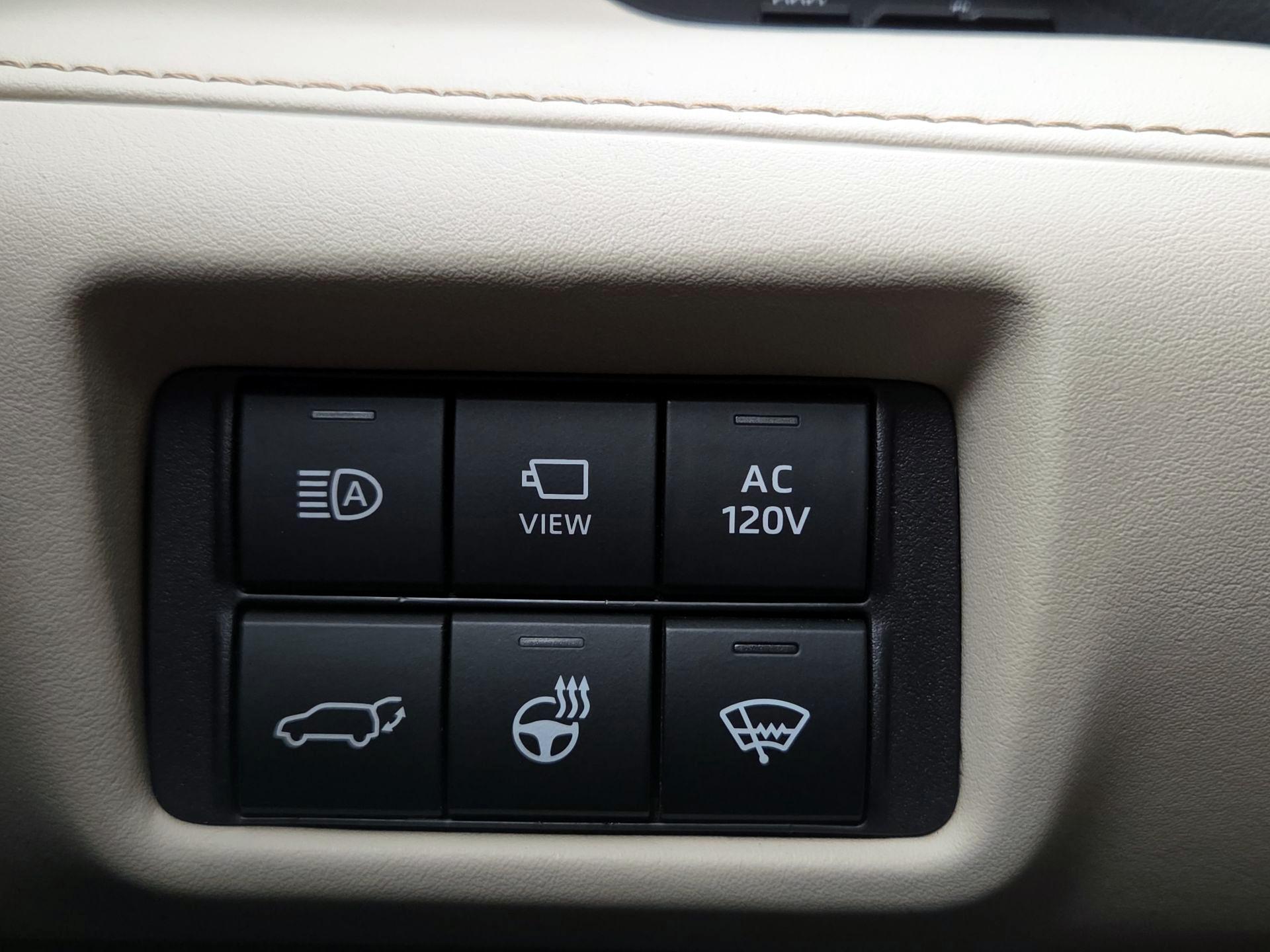 Thumbnail: 2022 Toyota Highlander - 13