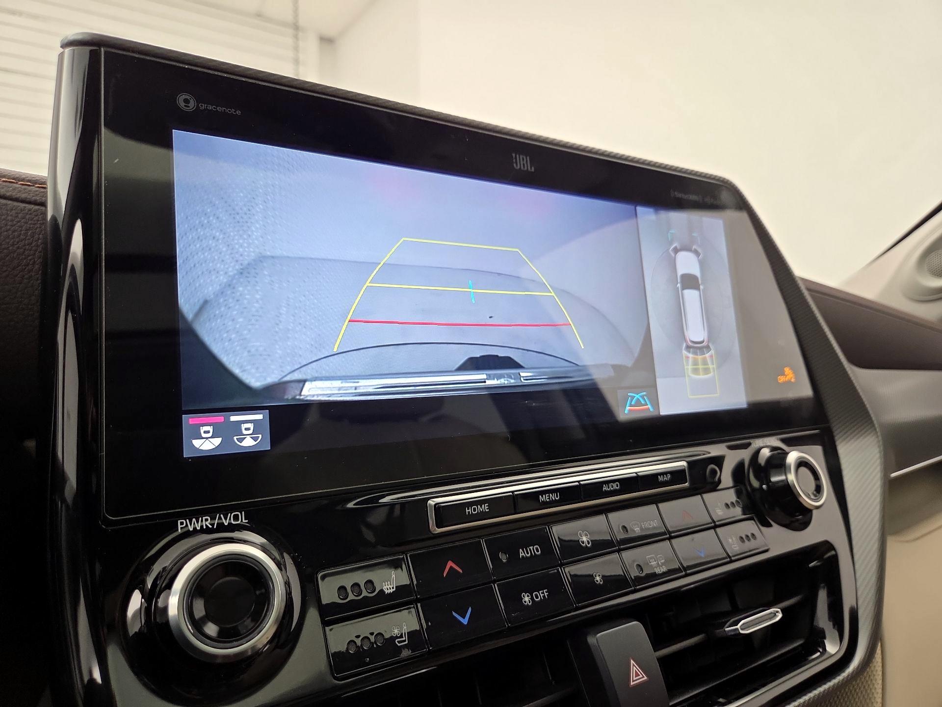 Thumbnail: 2022 Toyota Highlander - 15