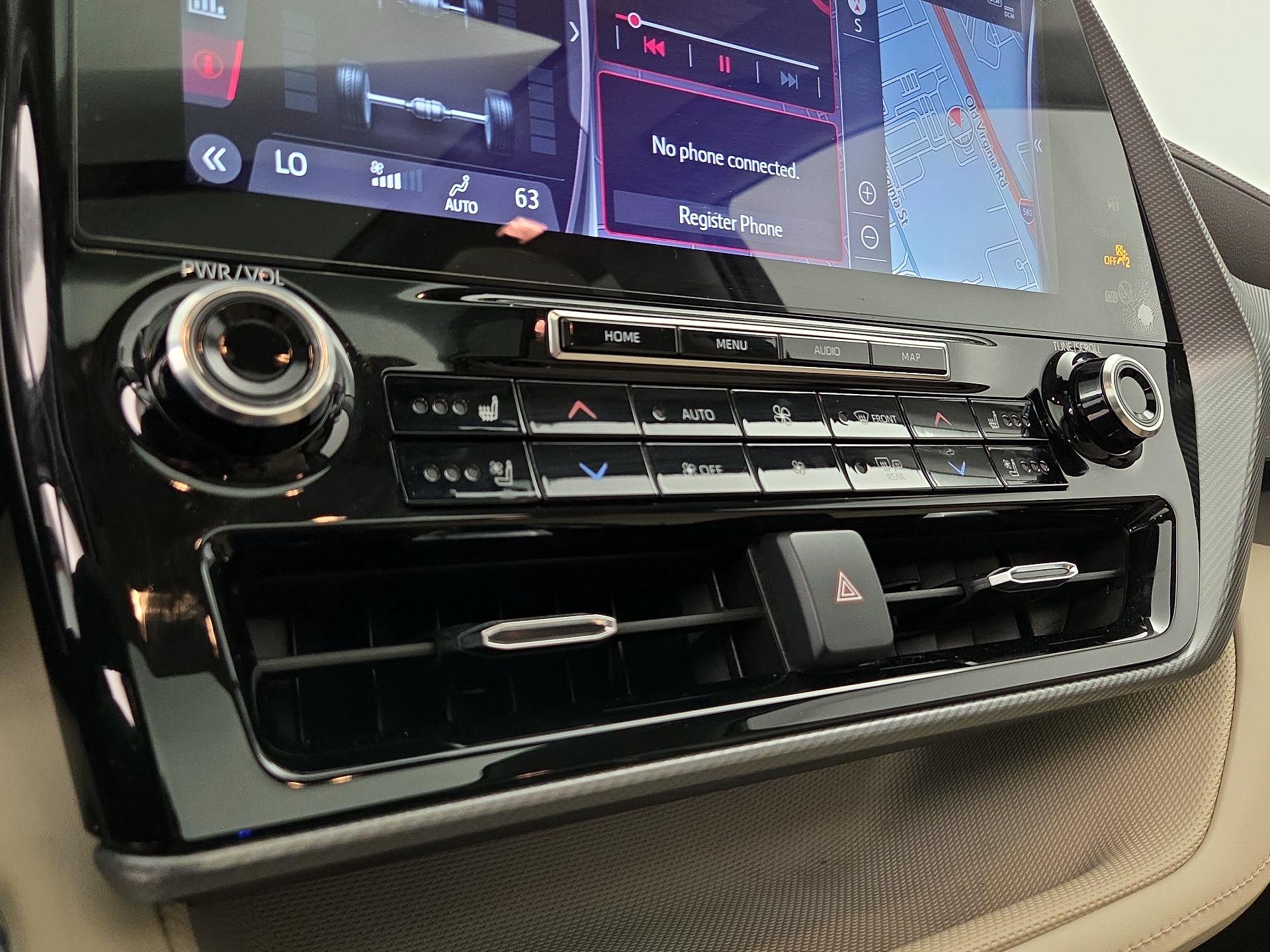 Thumbnail: 2022 Toyota Highlander - 17