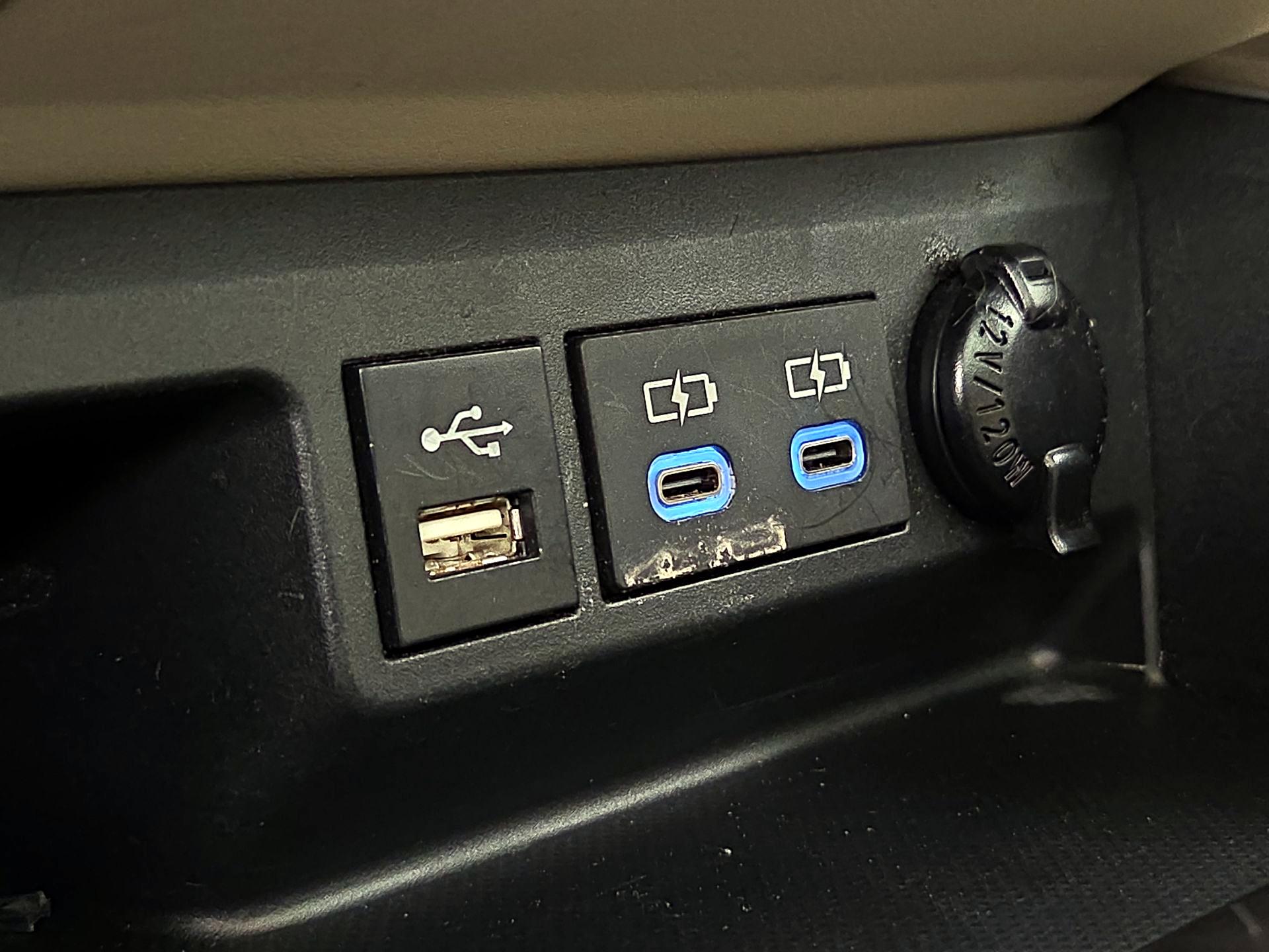 Thumbnail: 2022 Toyota Highlander - 19