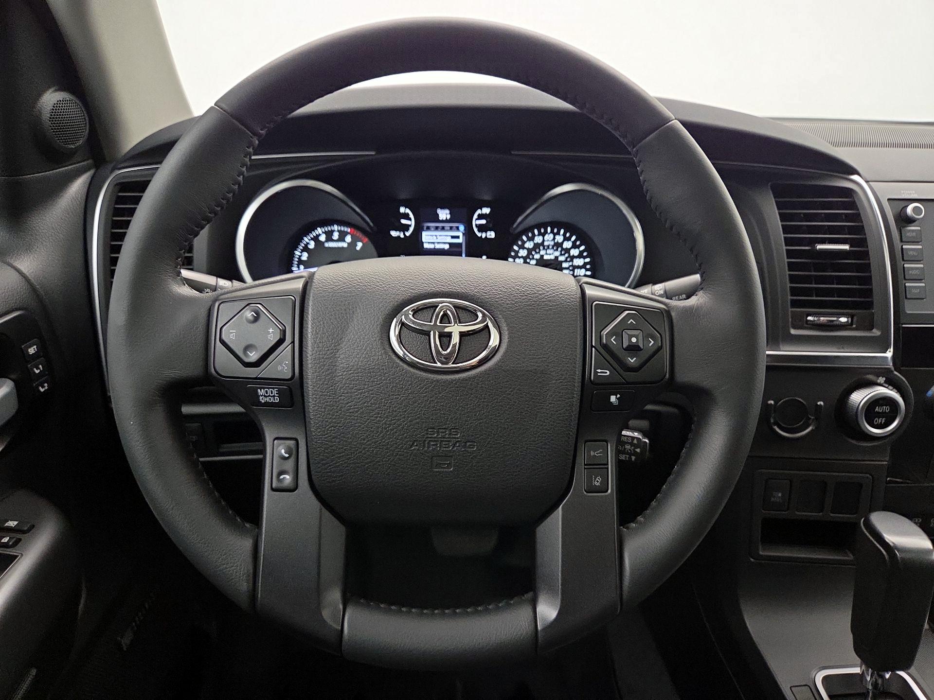 Thumbnail: 2022 Toyota Sequoia - 10