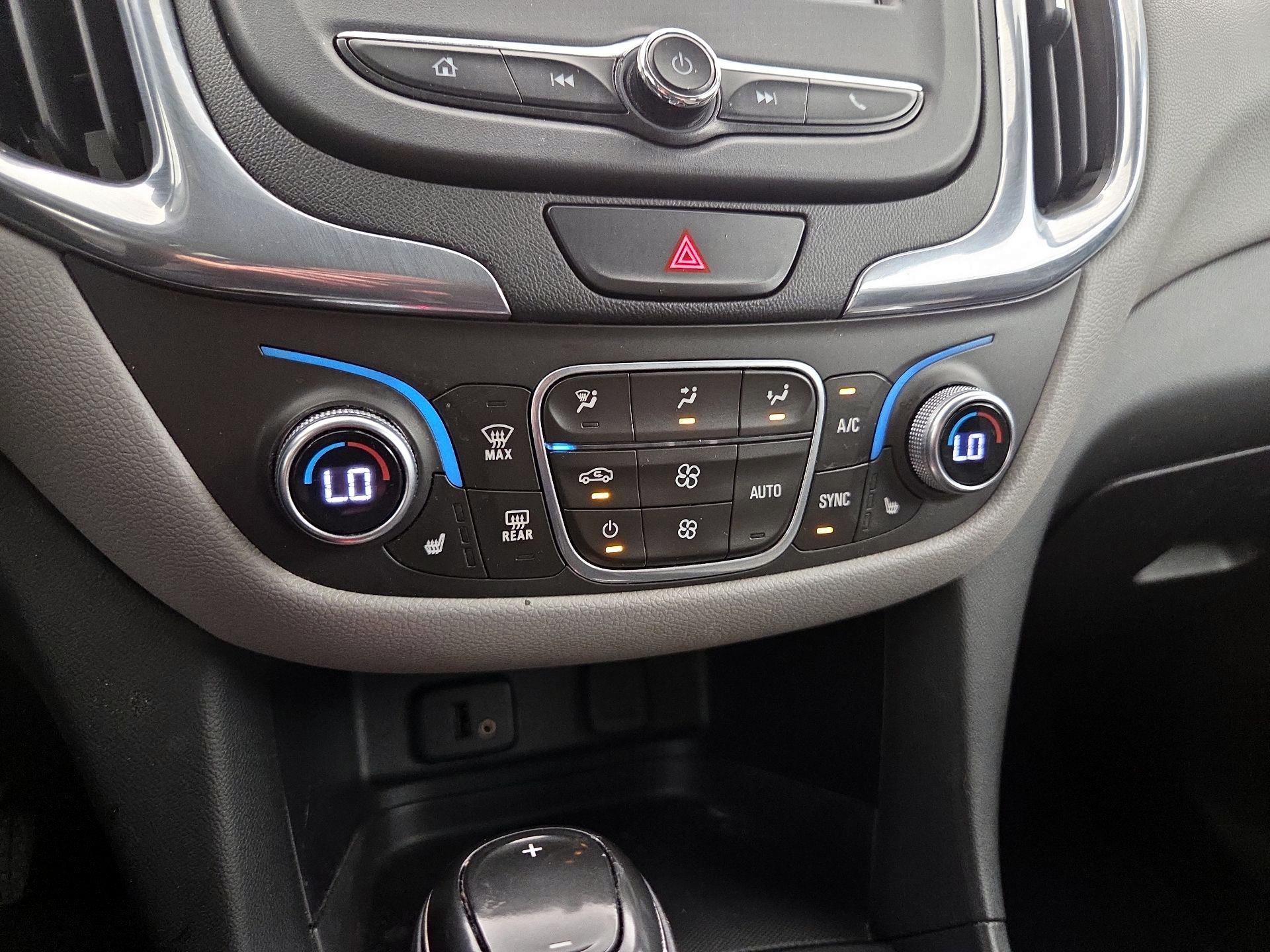 Thumbnail: 2018 Chevrolet Equinox - 16