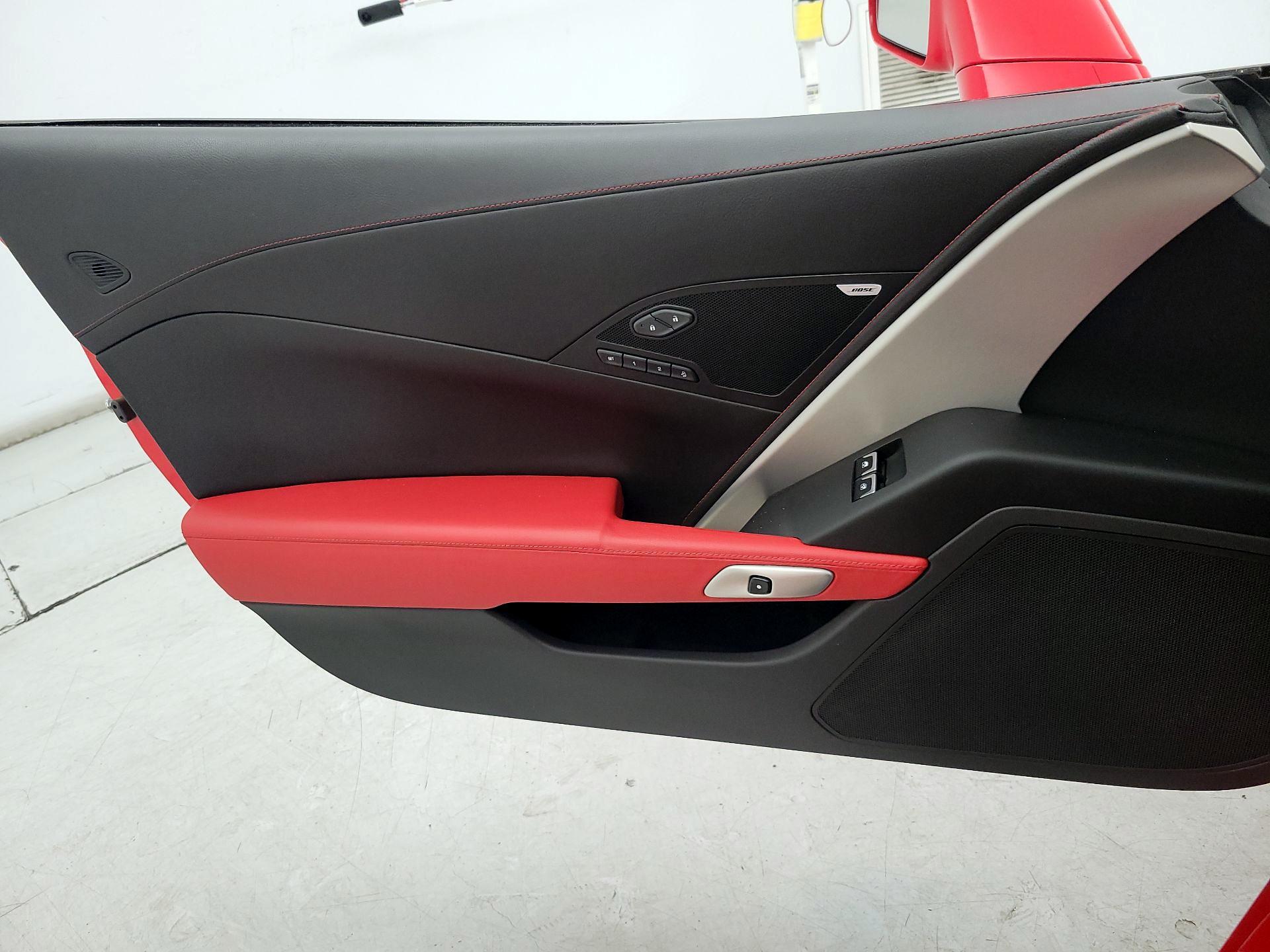 Thumbnail: 2015 Chevrolet Corvette - 12