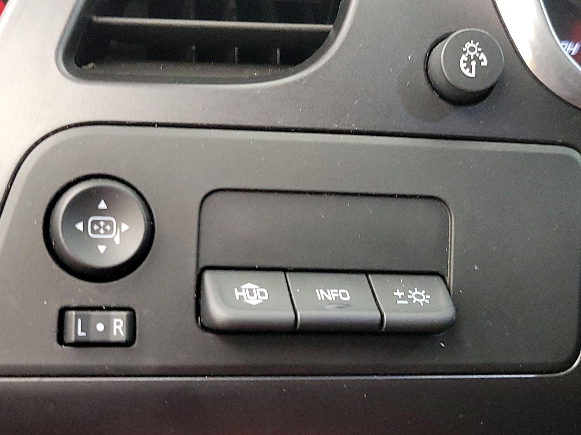 Thumbnail: 2015 Chevrolet Corvette - 13