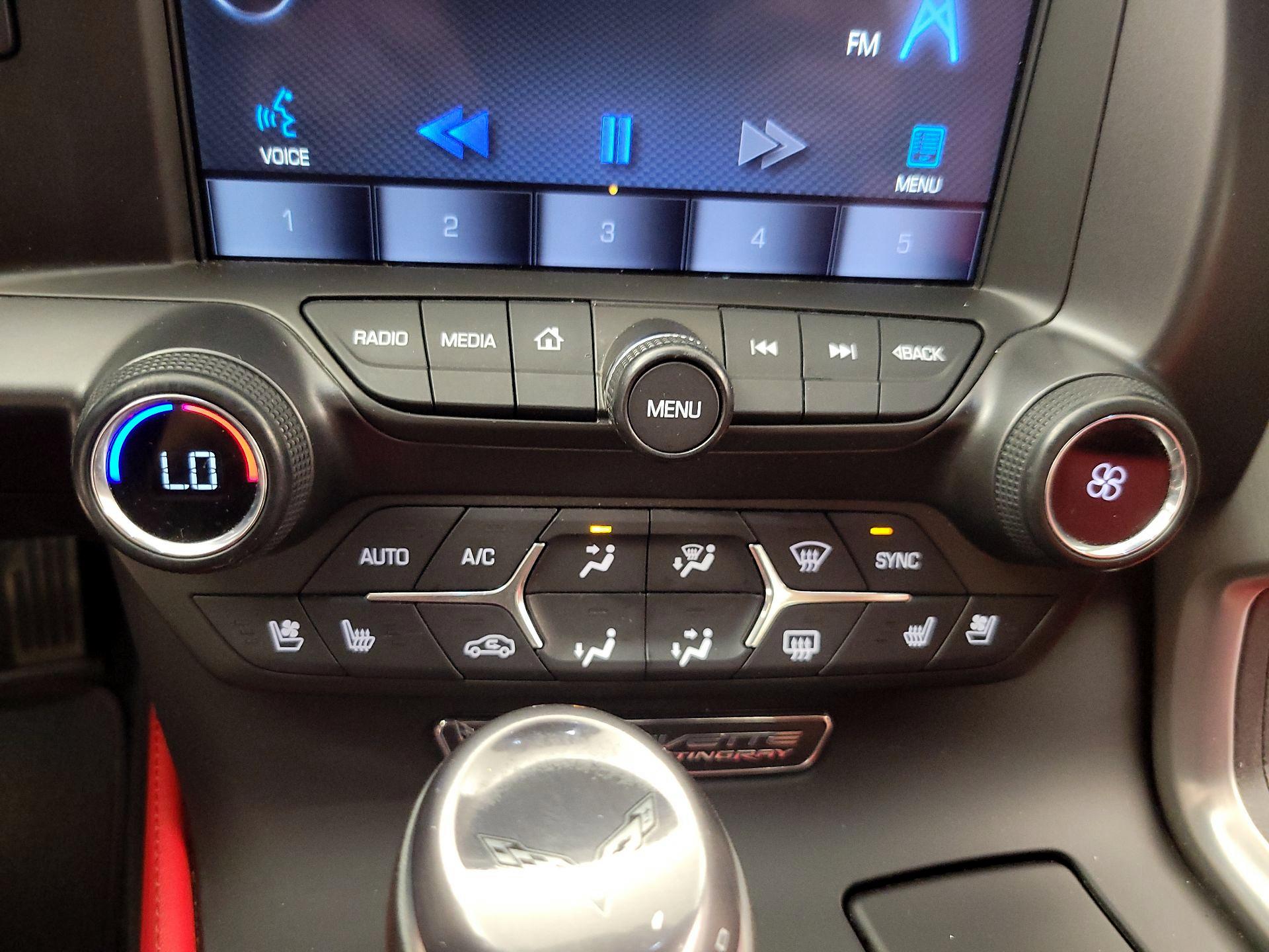 Thumbnail: 2015 Chevrolet Corvette - 17