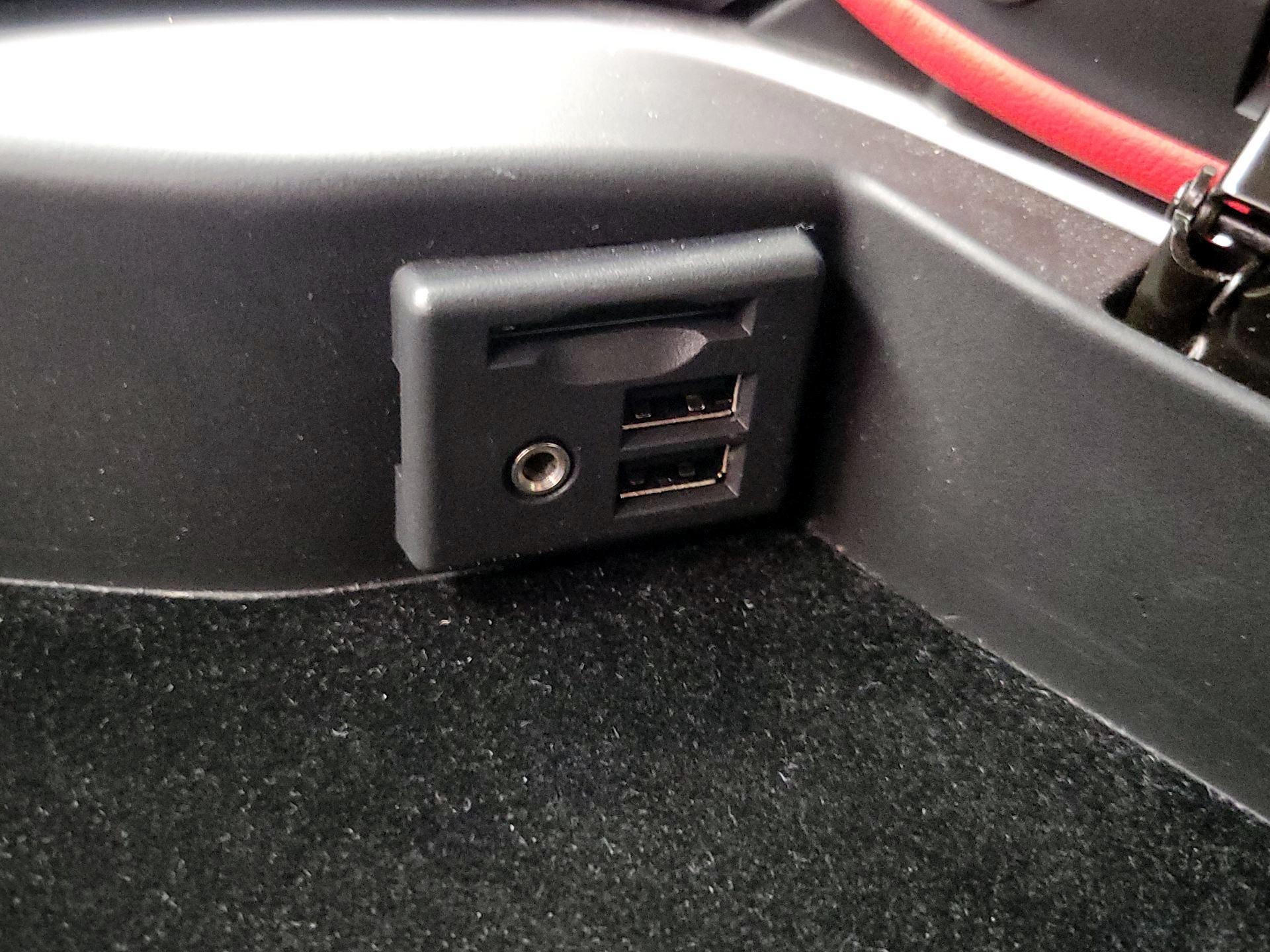 Thumbnail: 2015 Chevrolet Corvette - 19