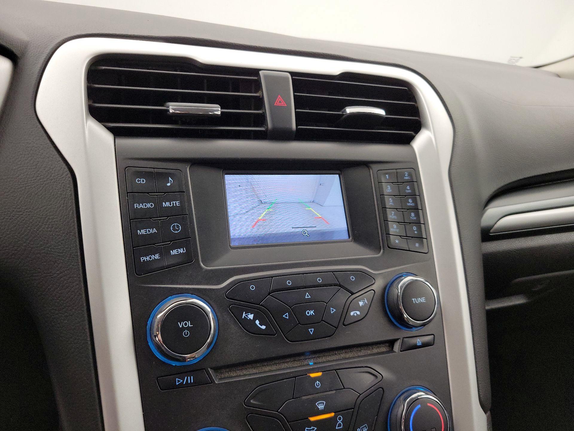 Thumbnail: 2016 Ford Fusion - 14