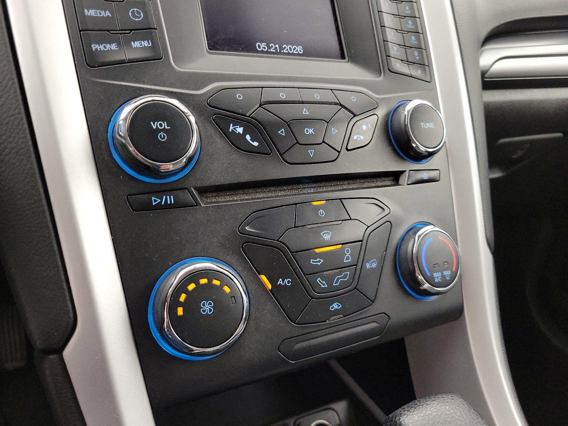 Thumbnail: 2016 Ford Fusion - 16