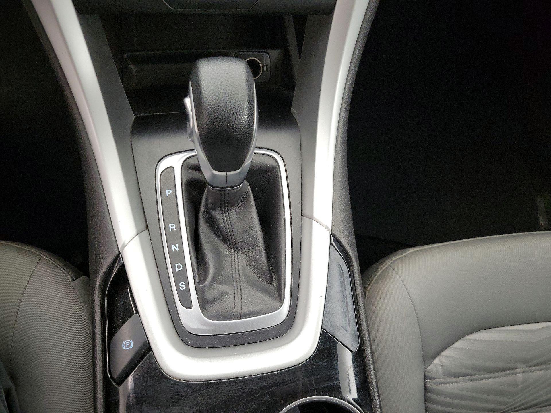 Thumbnail: 2016 Ford Fusion - 17