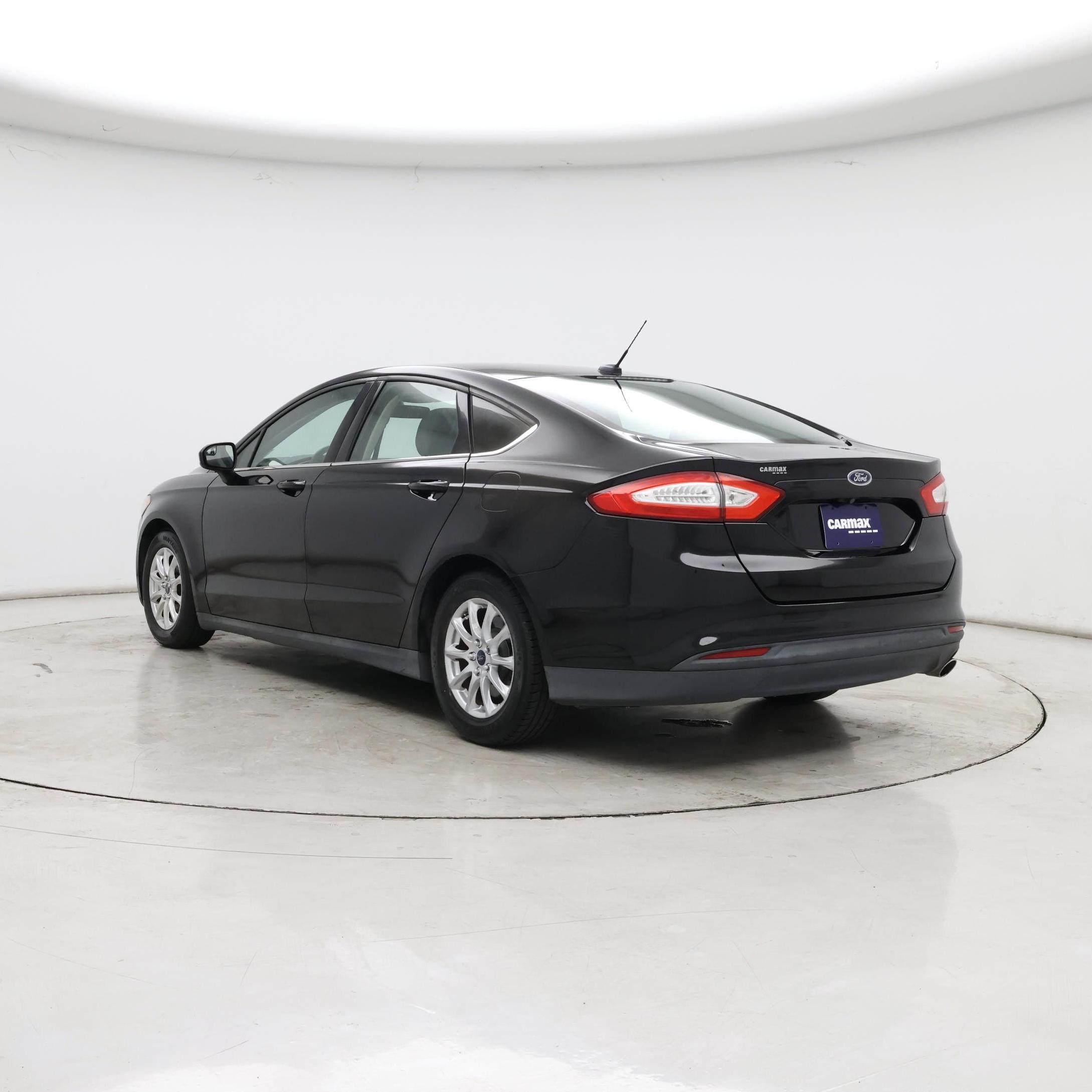 Thumbnail: 2016 Ford Fusion - 2