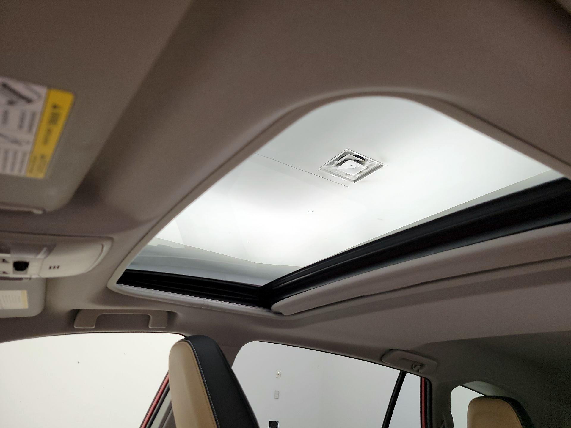 Thumbnail: 2017 Toyota RAV4 - 19