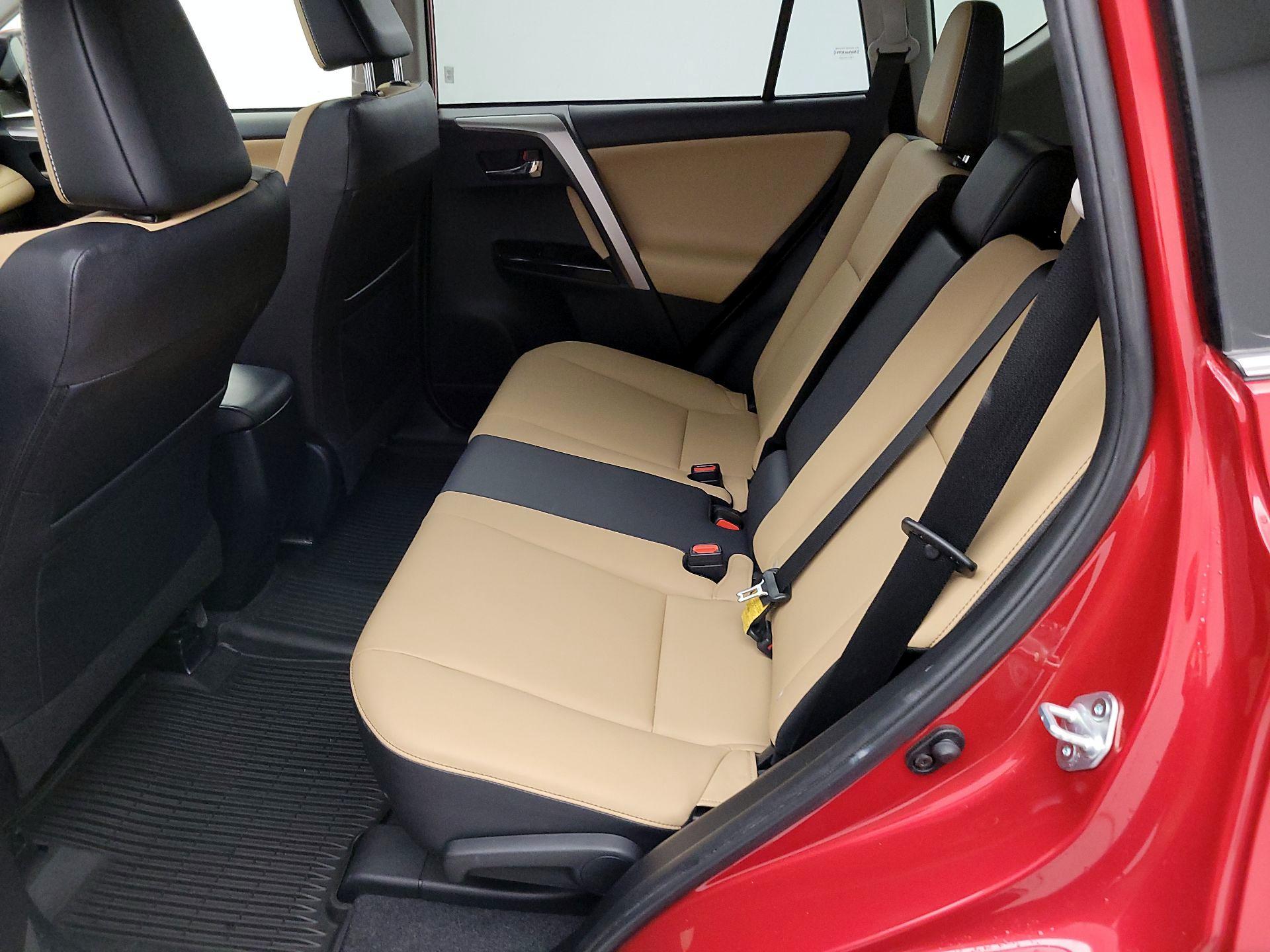 Thumbnail: 2017 Toyota RAV4 - 20