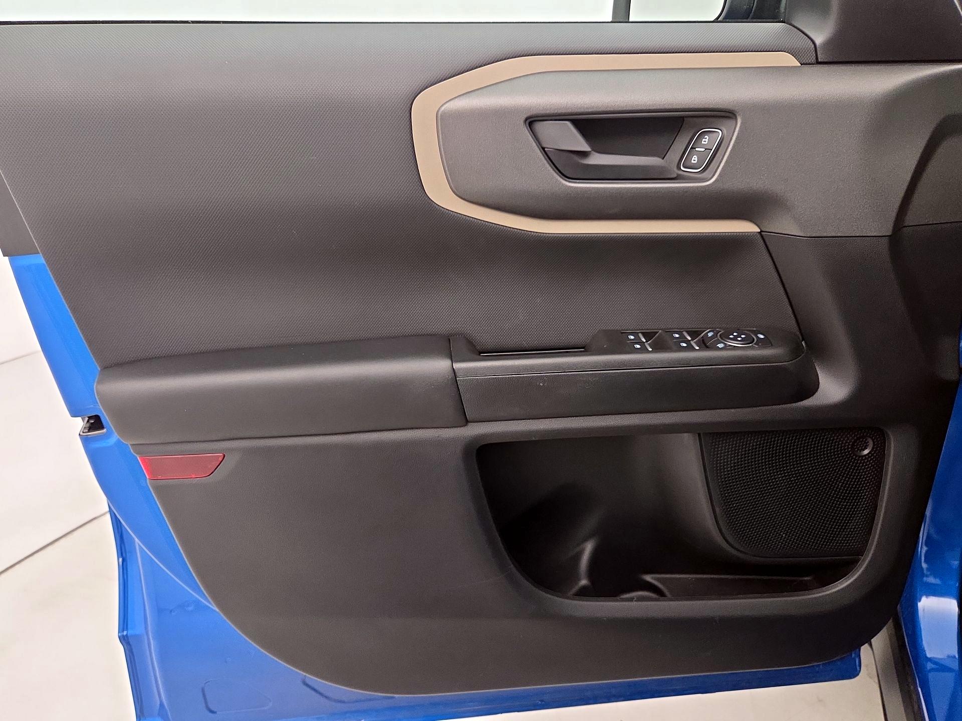 Thumbnail: 2025 Ford Bronco Sport - 10