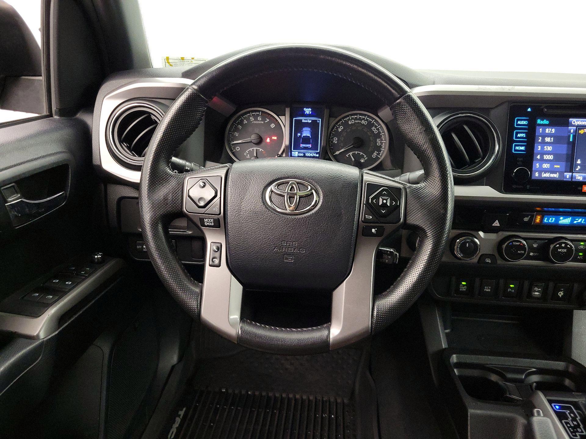 Thumbnail: 2016 Toyota Tacoma - 10