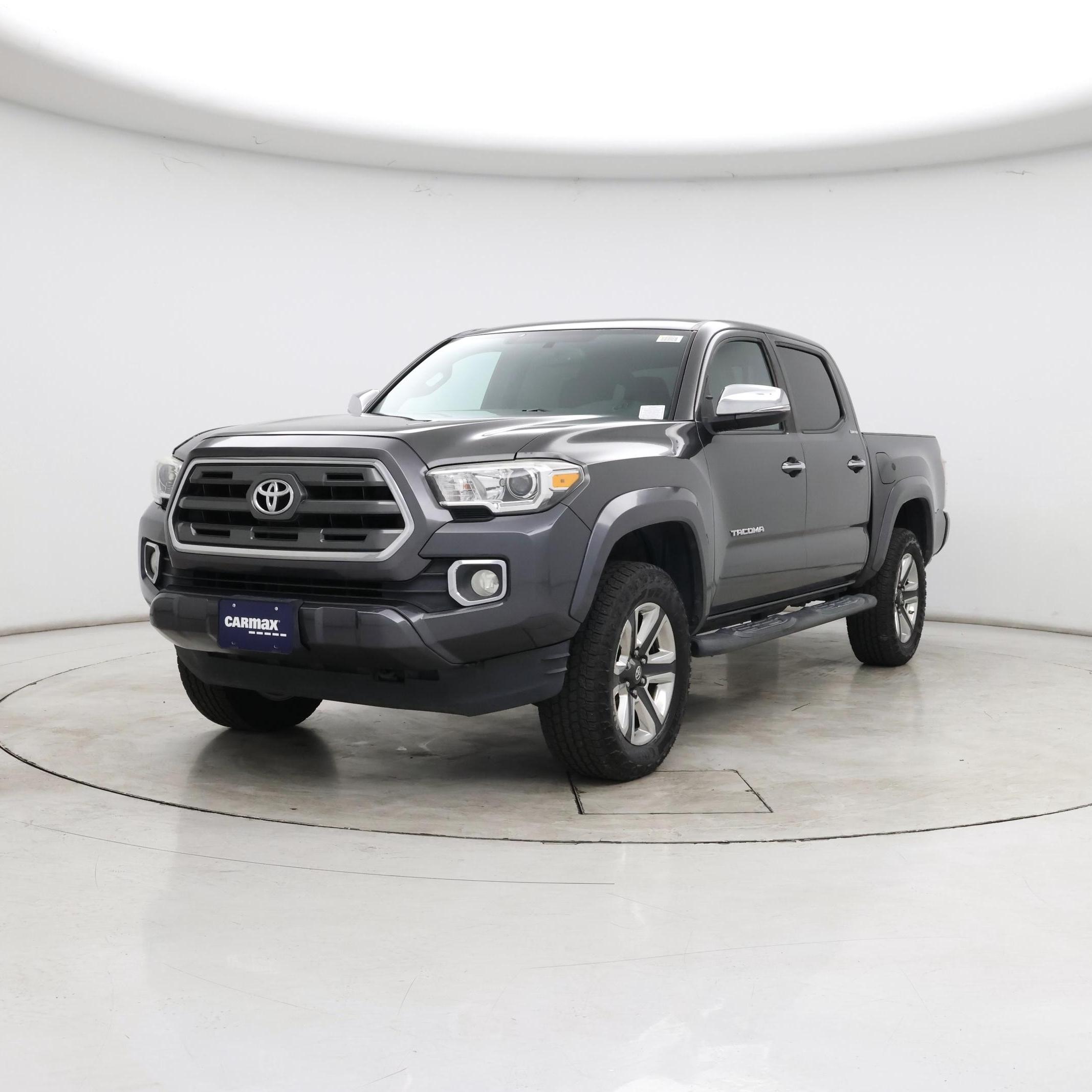 Thumbnail: 2016 Toyota Tacoma - 4