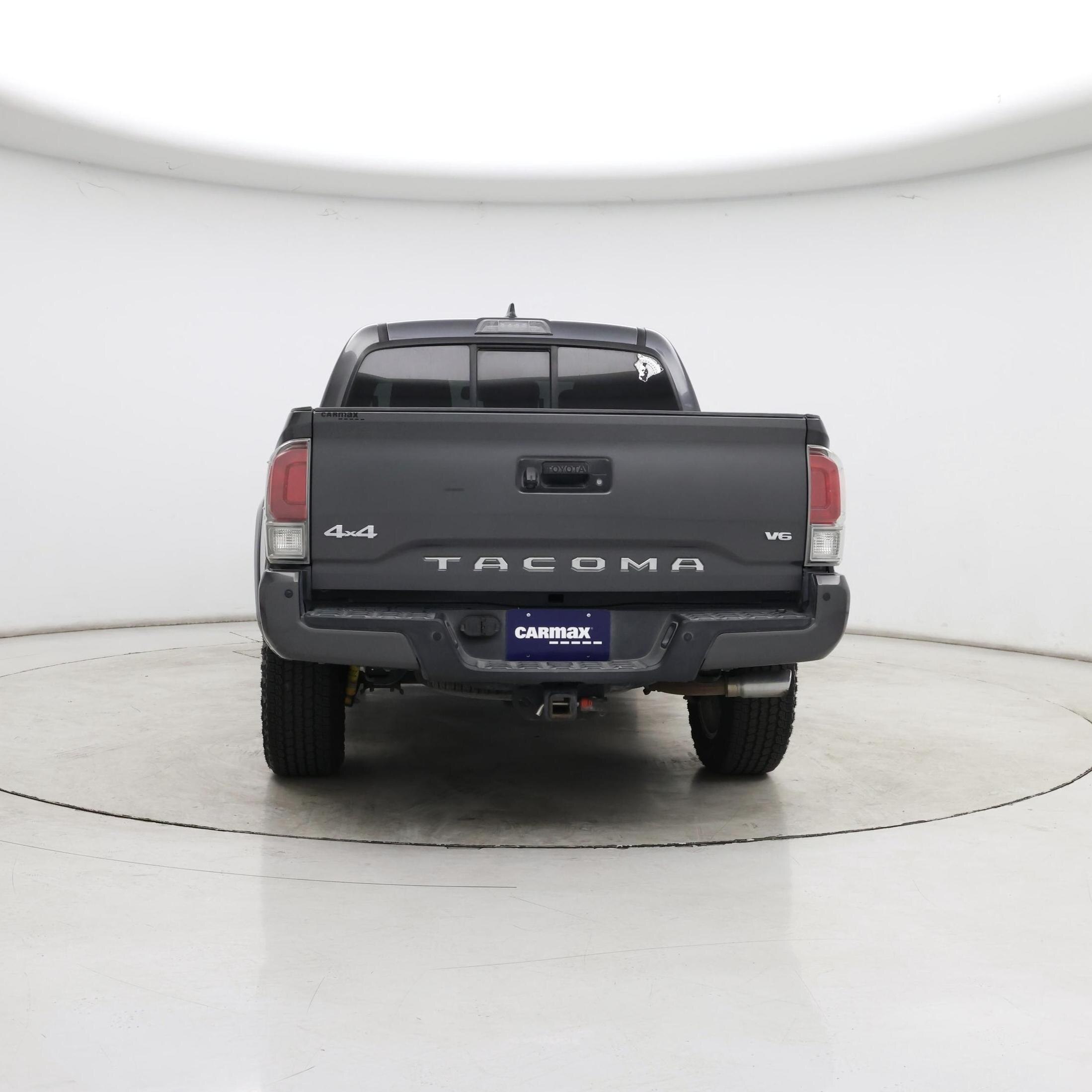 Thumbnail: 2016 Toyota Tacoma - 6