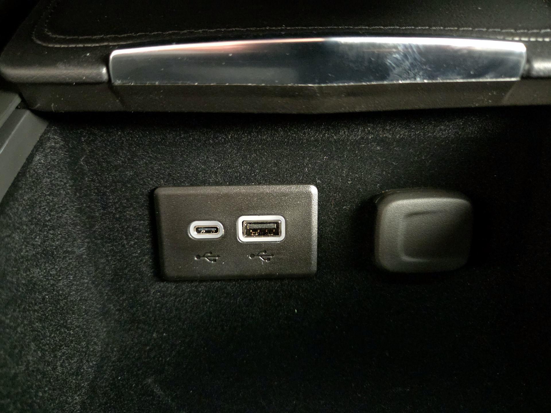 Thumbnail: 2025 Cadillac XT4 - 19