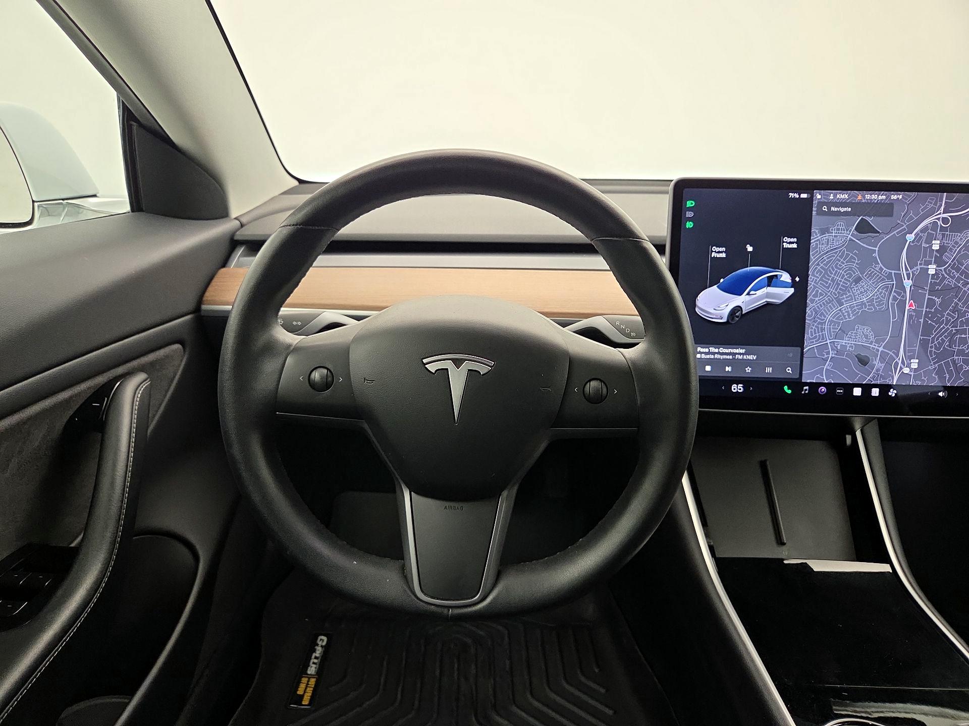 Thumbnail: 2020 Tesla Model 3 - 10