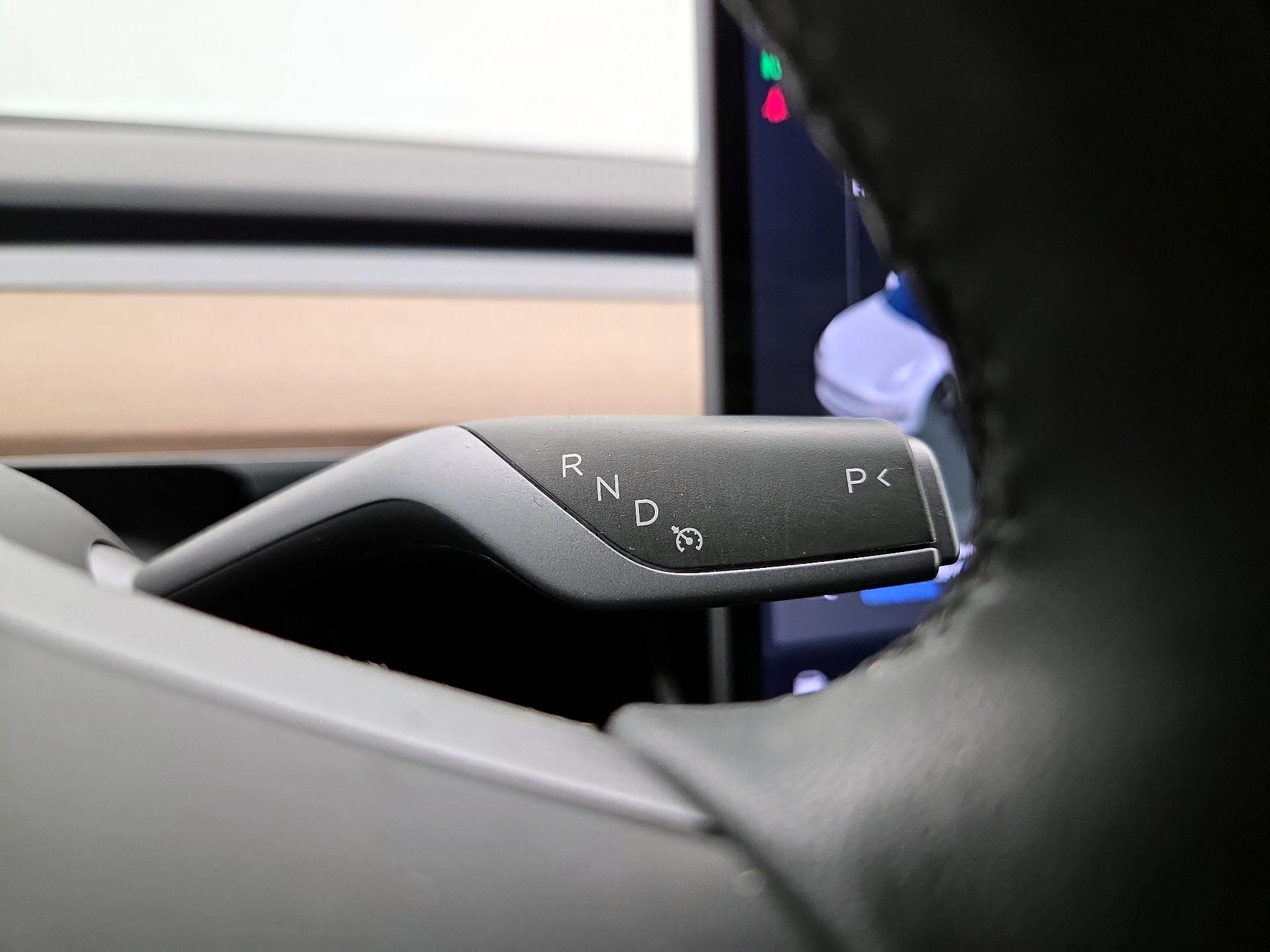 Thumbnail: 2020 Tesla Model 3 - 17