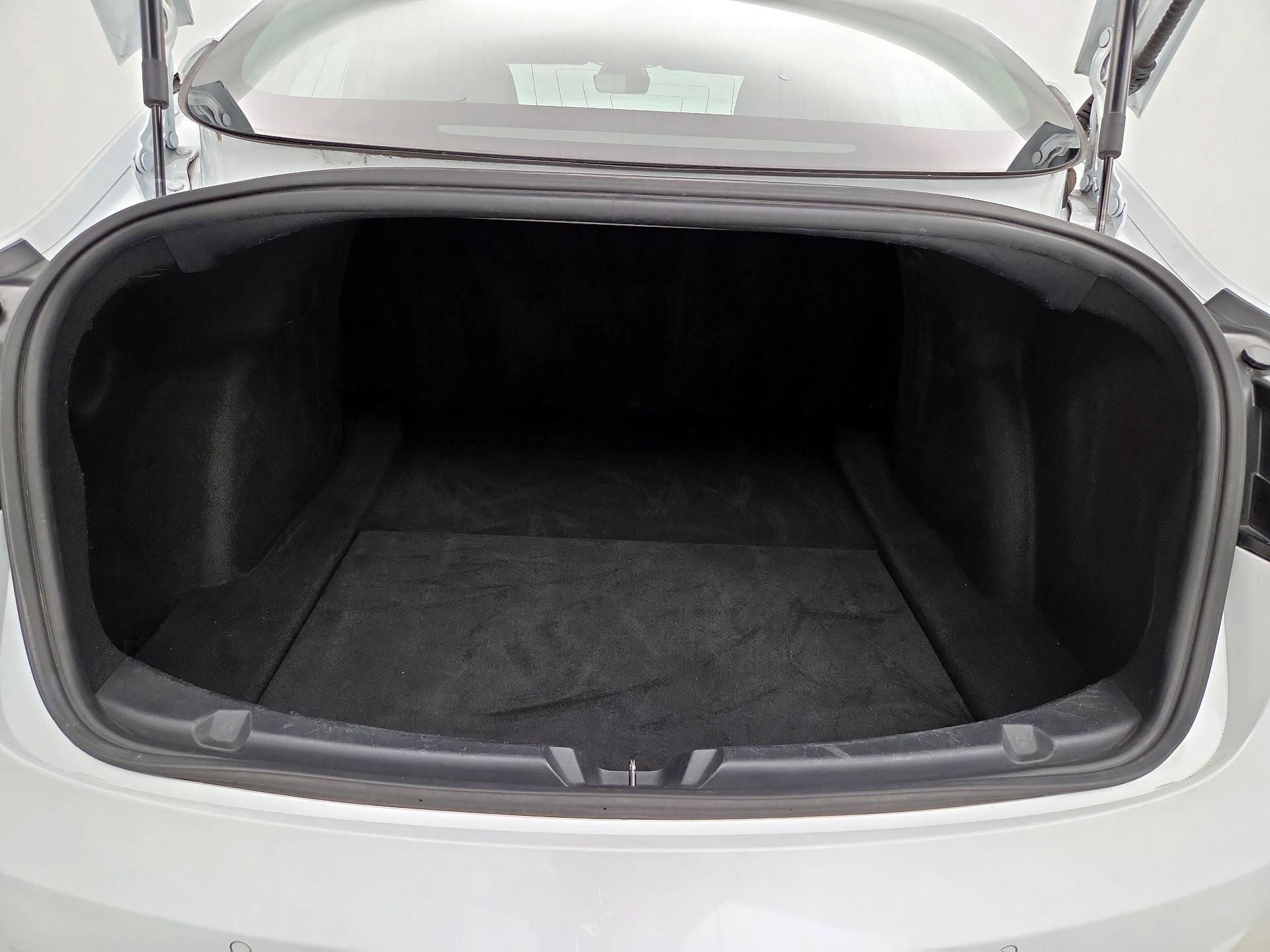 Thumbnail: 2020 Tesla Model 3 - 19