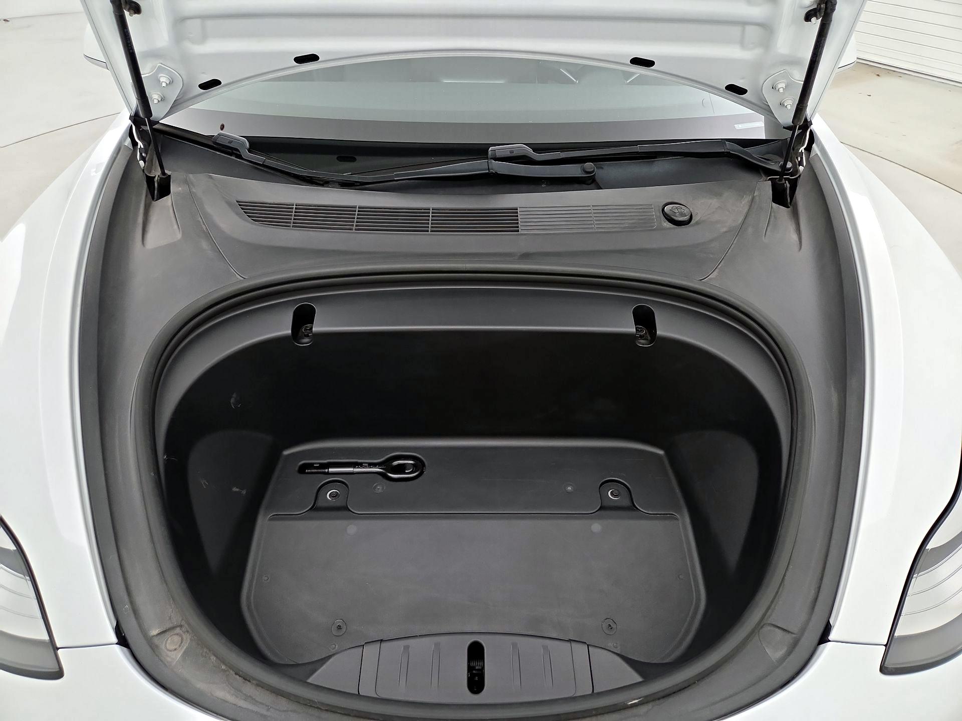 Thumbnail: 2020 Tesla Model 3 - 20