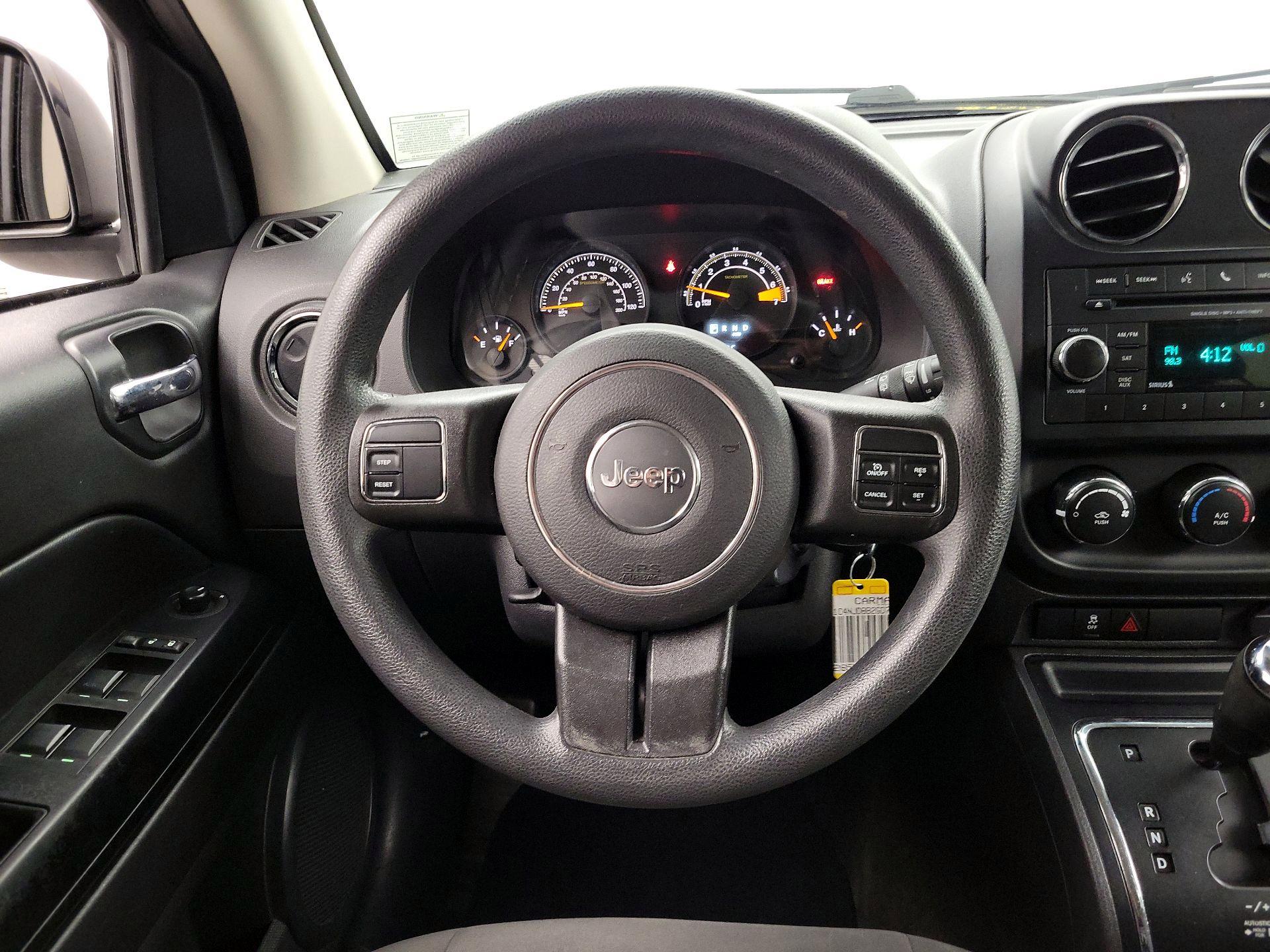 Thumbnail: 2016 Jeep Compass - 10