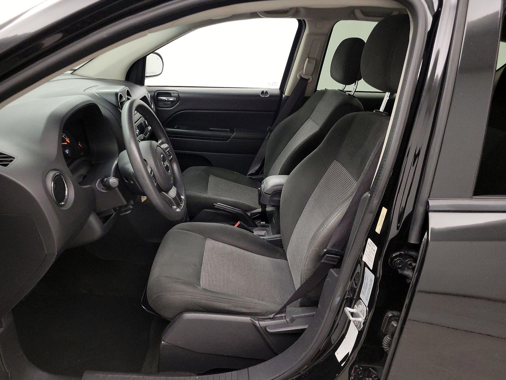 Thumbnail: 2016 Jeep Compass - 11