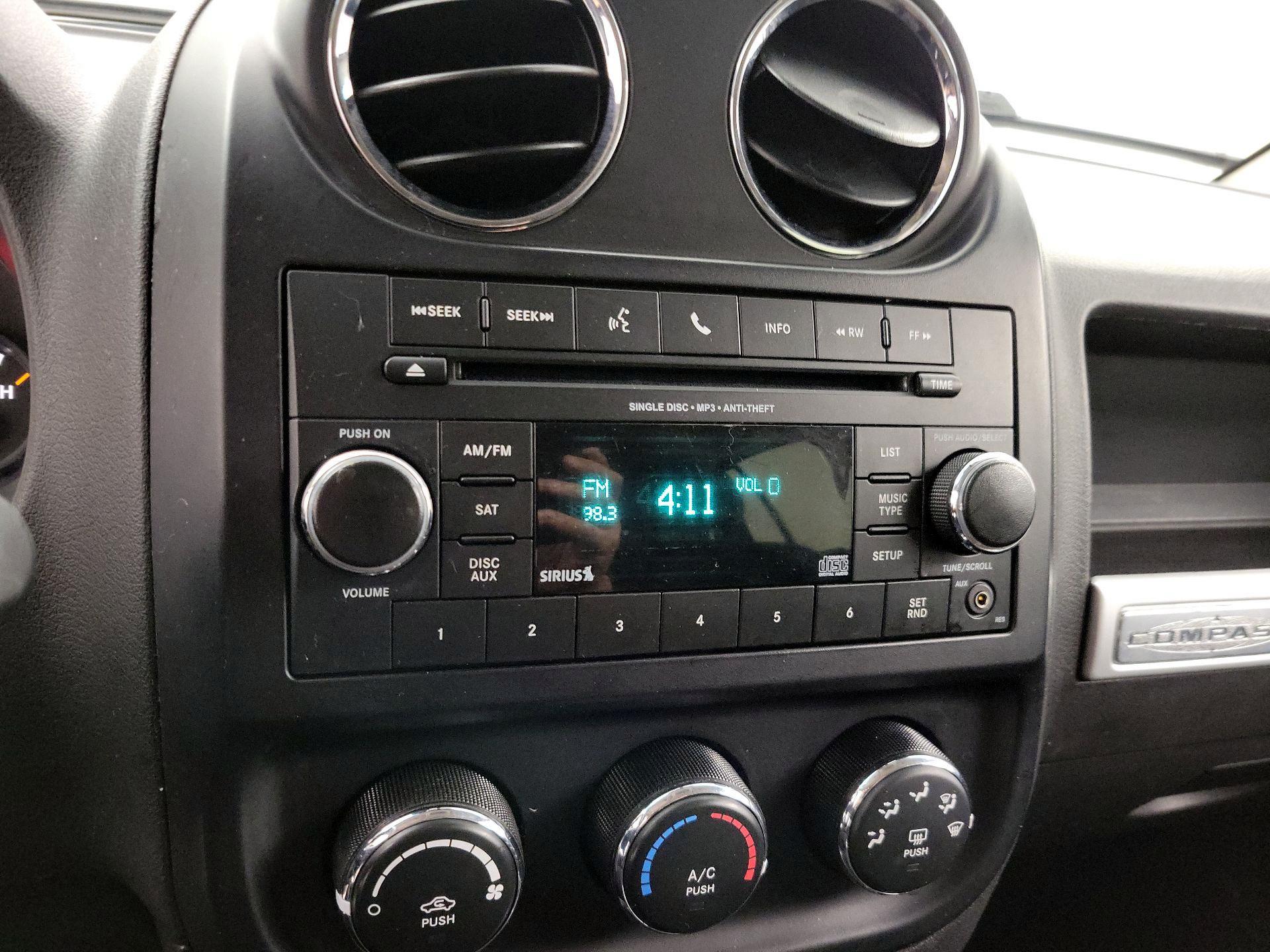 Thumbnail: 2016 Jeep Compass - 13