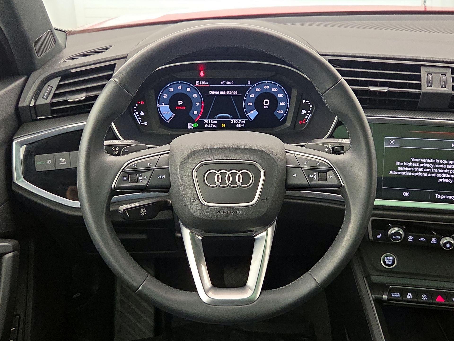 Thumbnail: 2023 Audi Q3 - 10