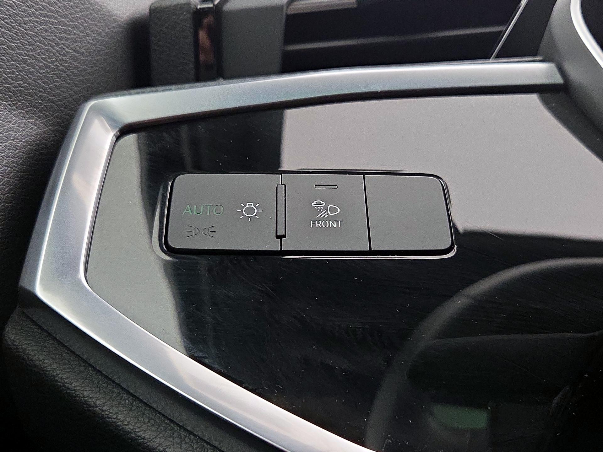 Thumbnail: 2023 Audi Q3 - 13