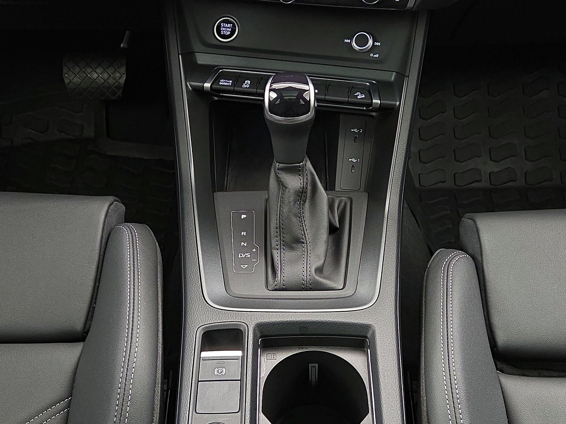 Thumbnail: 2023 Audi Q3 - 17
