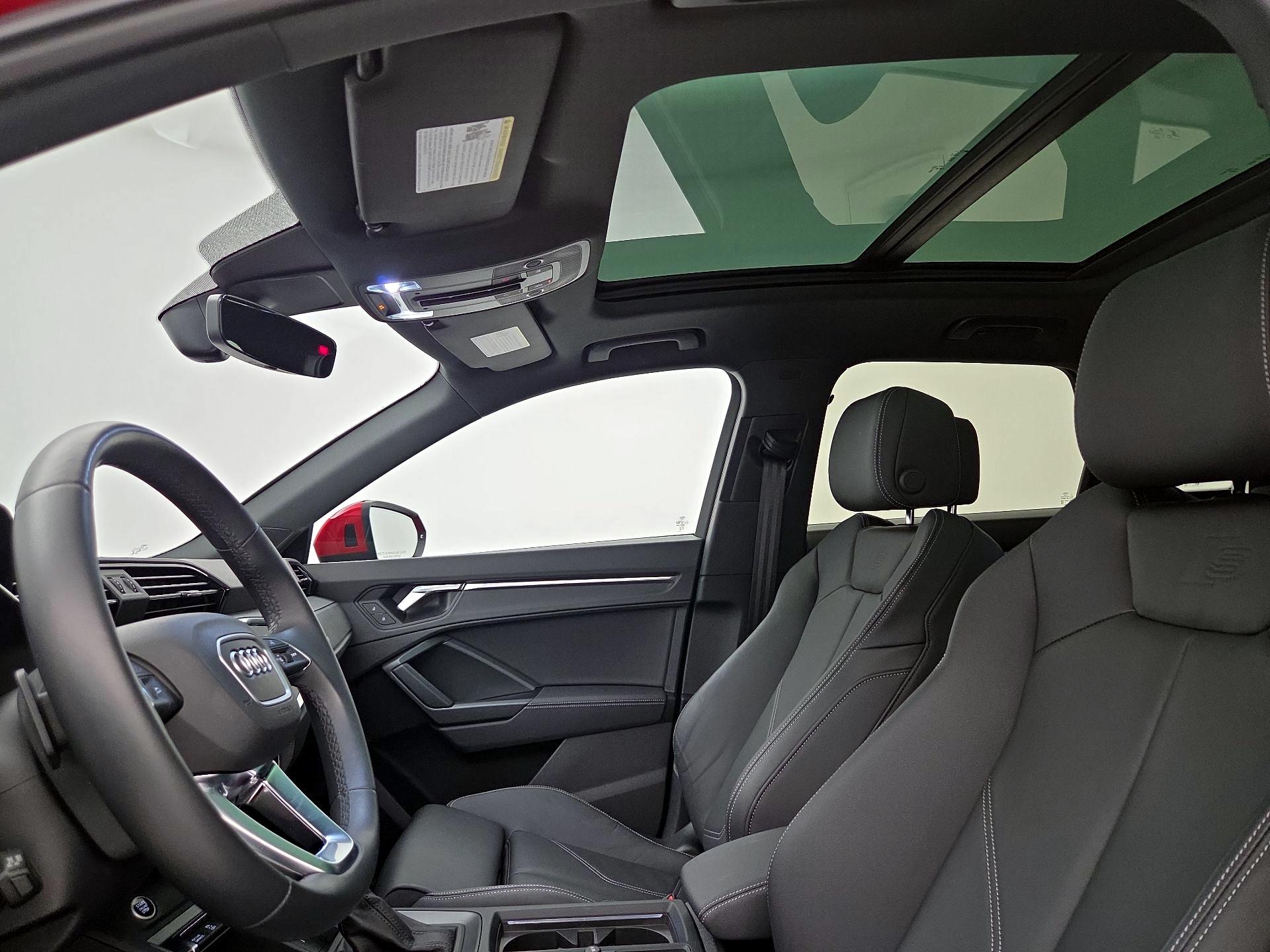Thumbnail: 2023 Audi Q3 - 19