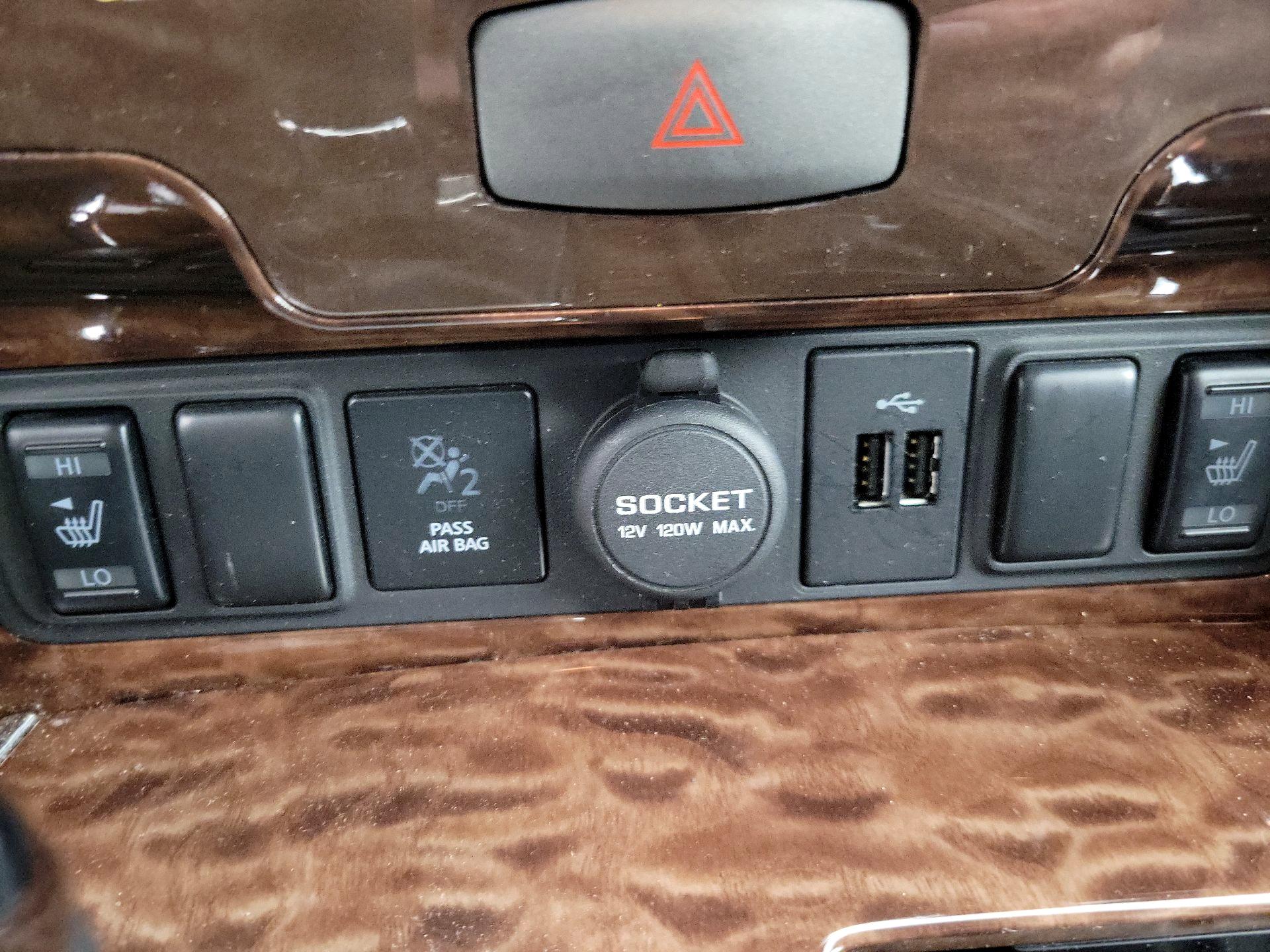 Thumbnail: 2018 Nissan Armada - 19