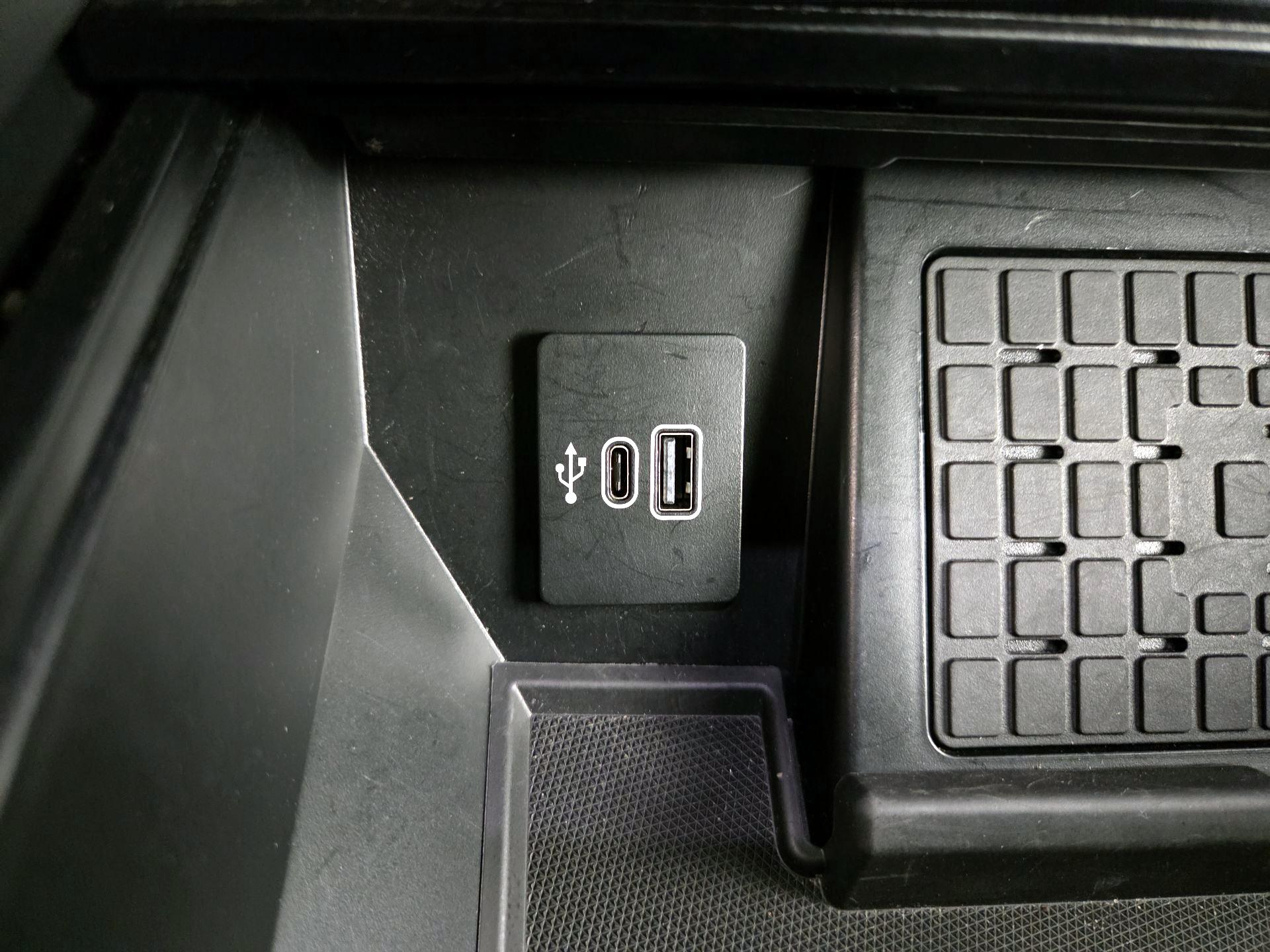 Thumbnail: 2025 Ford F-150 - 19