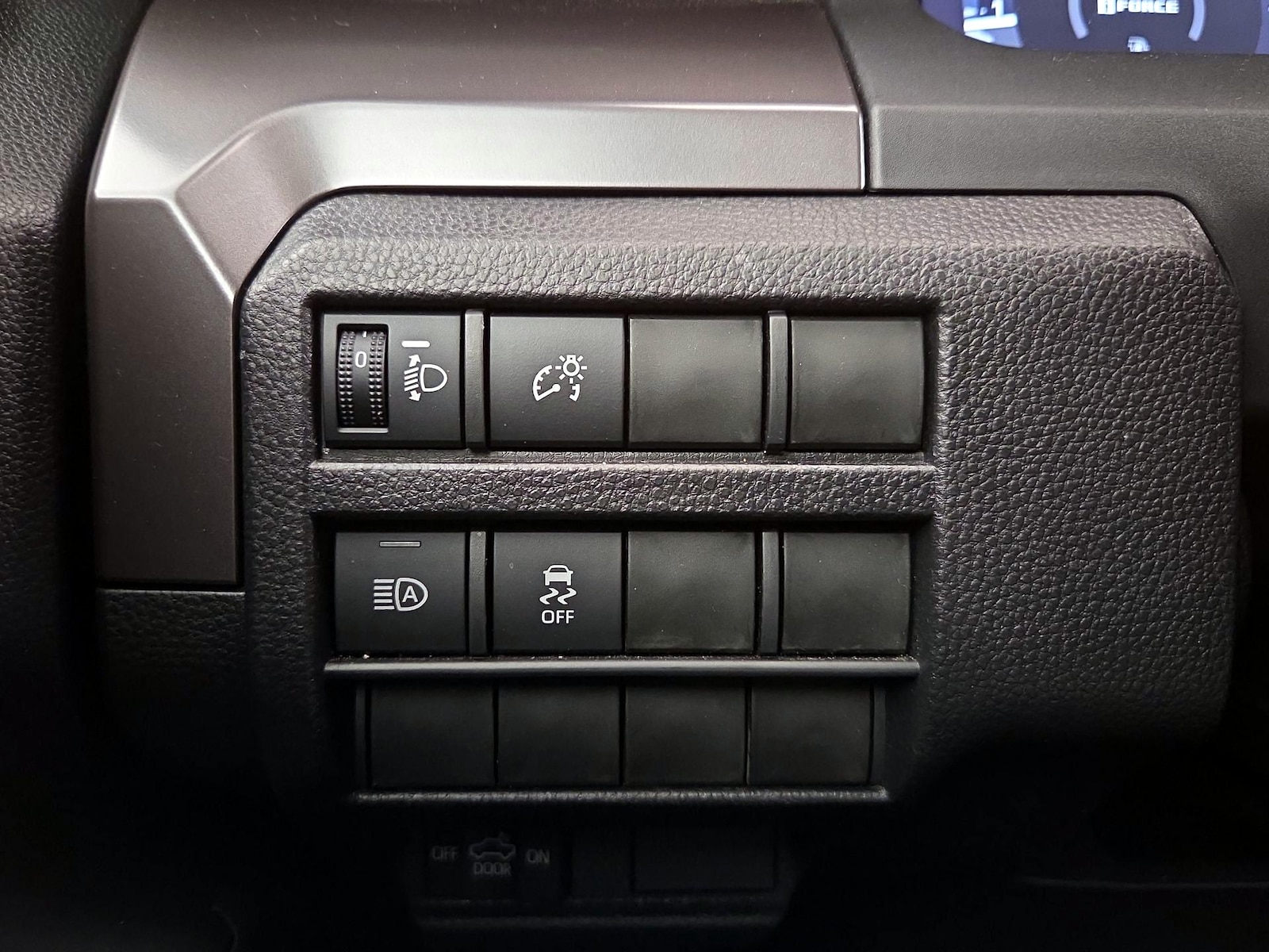 2025 Toyota Tacoma TRD PreRunner - Photo 12