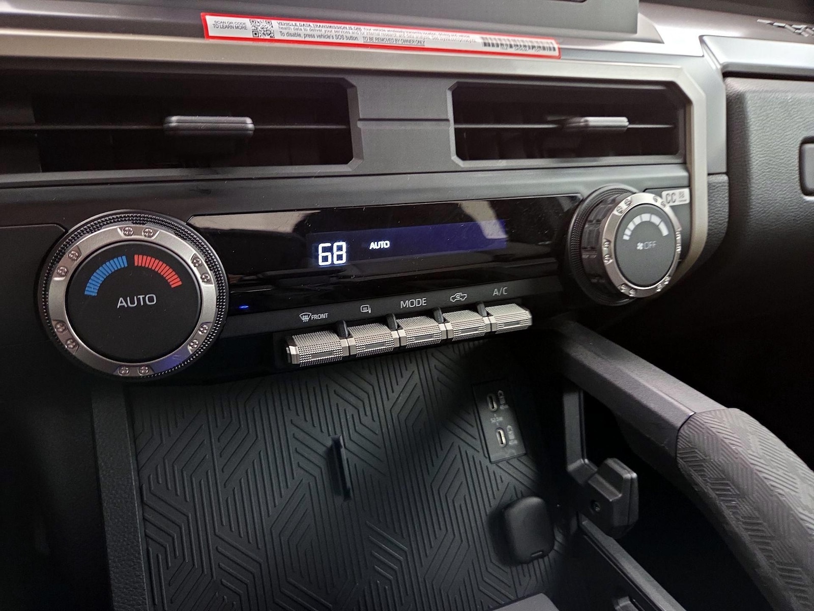 2025 Toyota Tacoma TRD PreRunner - Photo 15