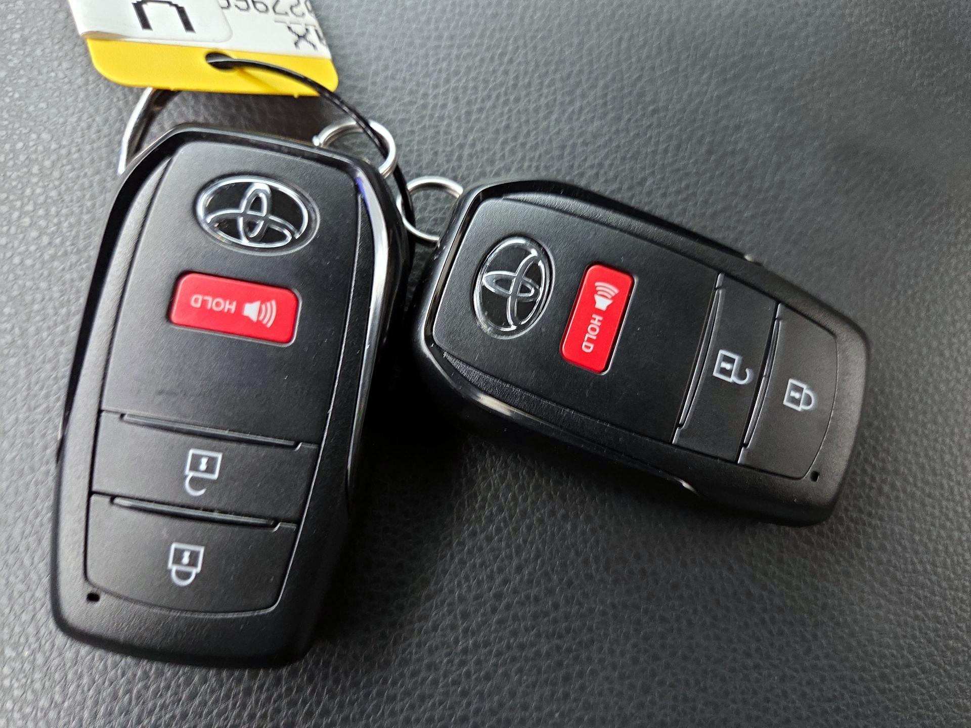 Thumbnail: 2025 Toyota Tacoma - 18