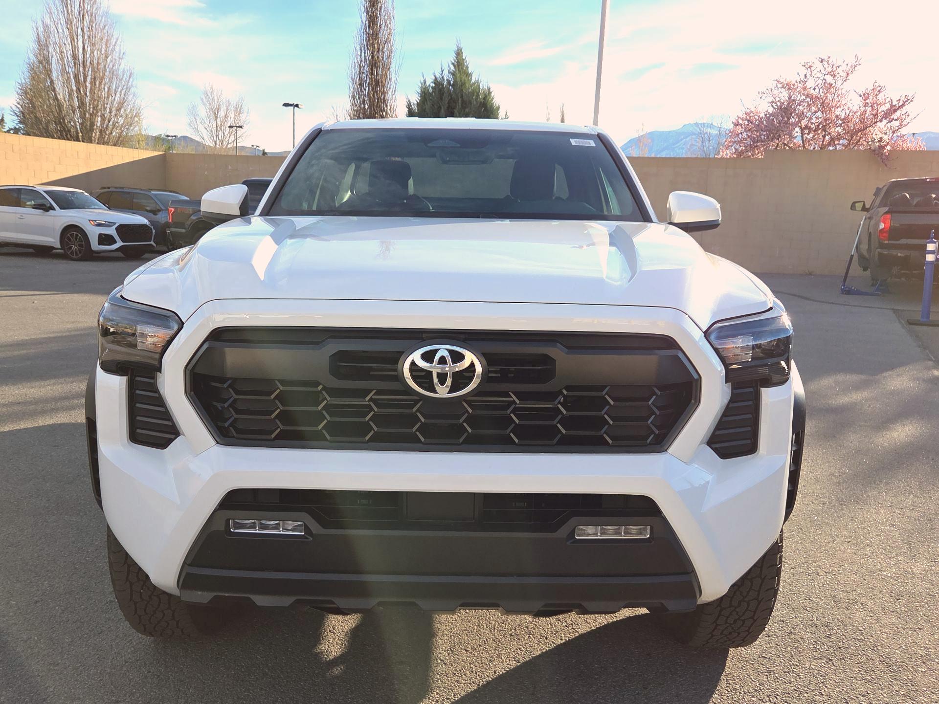 Thumbnail: 2025 Toyota Tacoma - 2