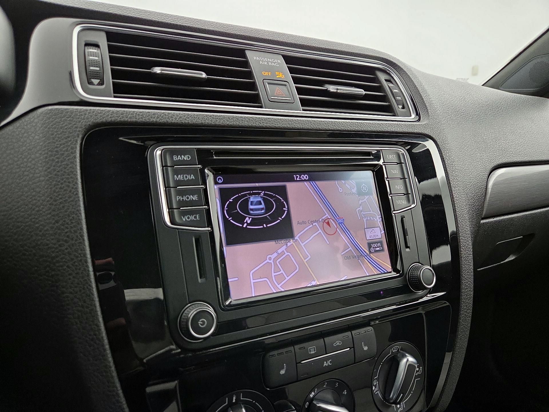 Thumbnail: 2016 Volkswagen Jetta - 12