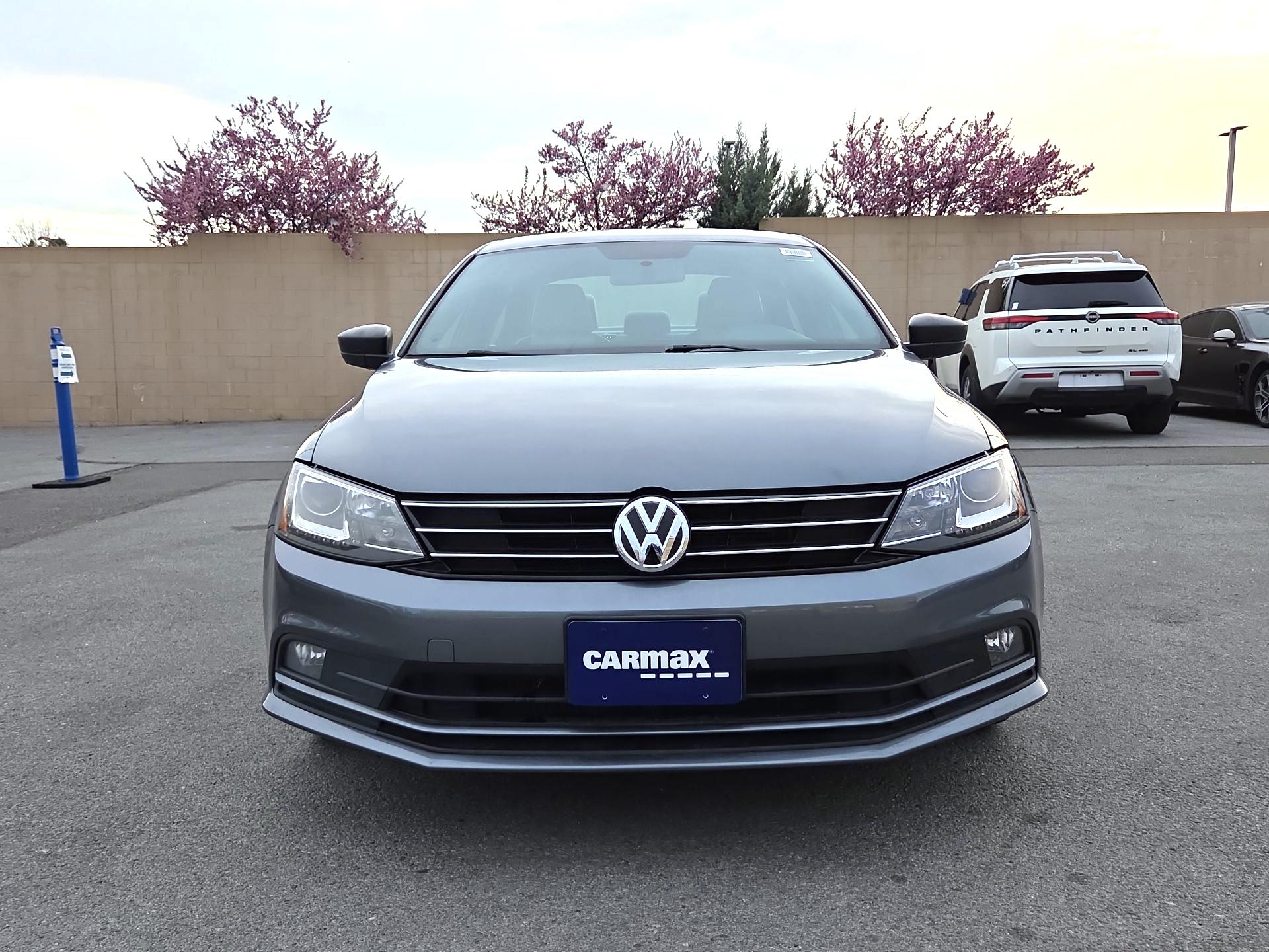 Thumbnail: 2016 Volkswagen Jetta - 2