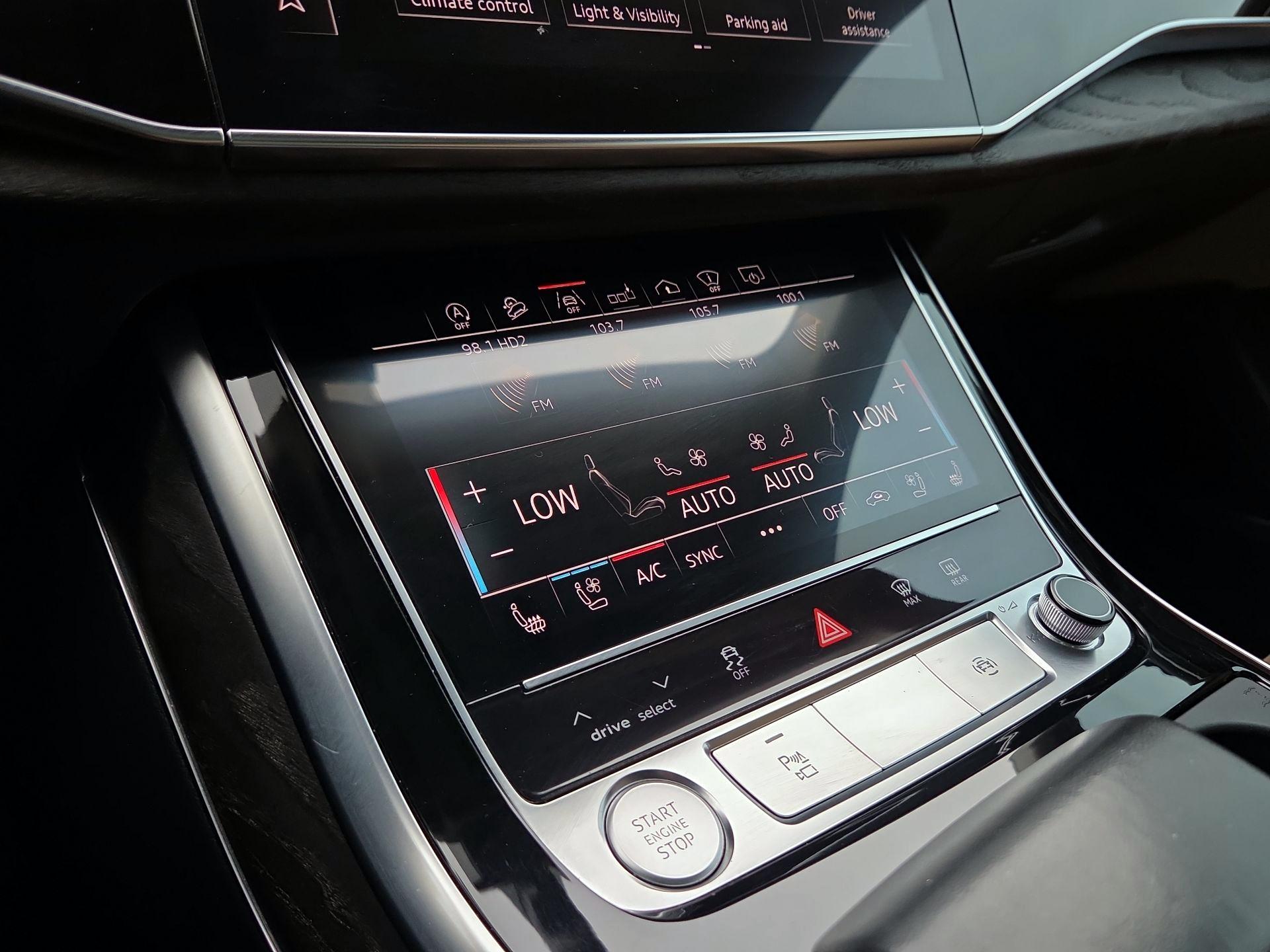 Thumbnail: 2019 Audi Q8 - 15