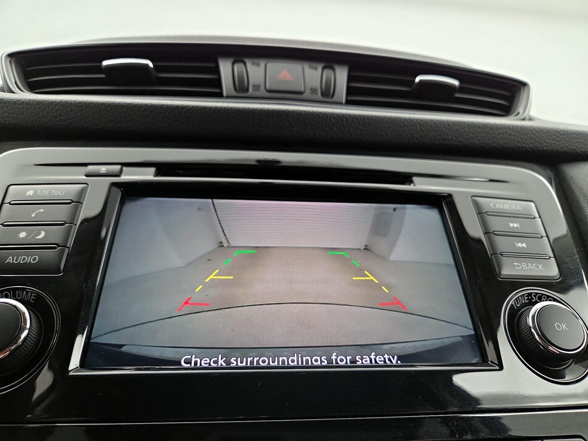 Thumbnail: 2018 Nissan Rogue - 12