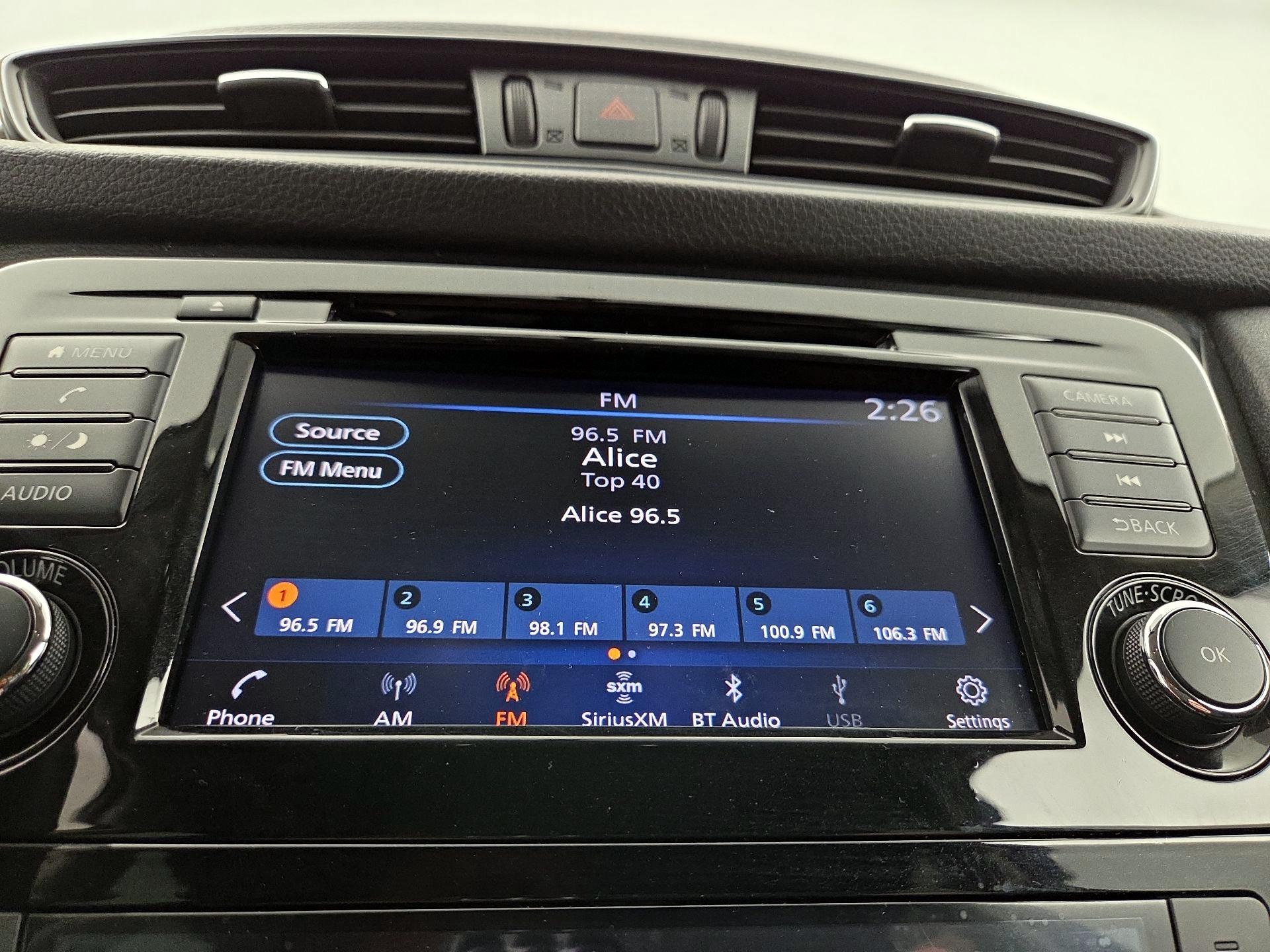 Thumbnail: 2018 Nissan Rogue - 13