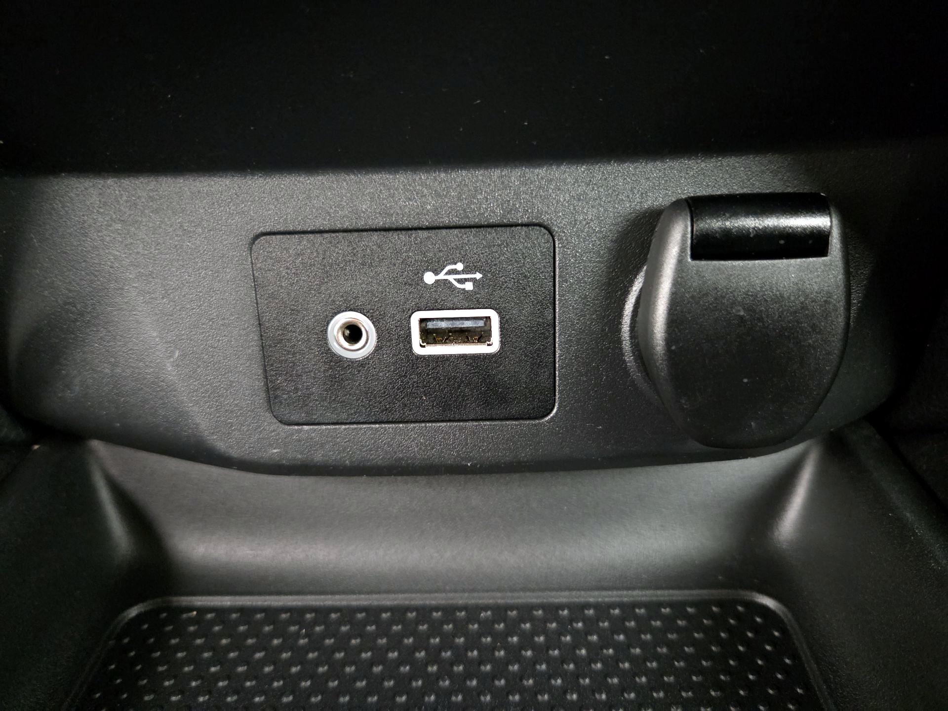 Thumbnail: 2018 Nissan Rogue - 16