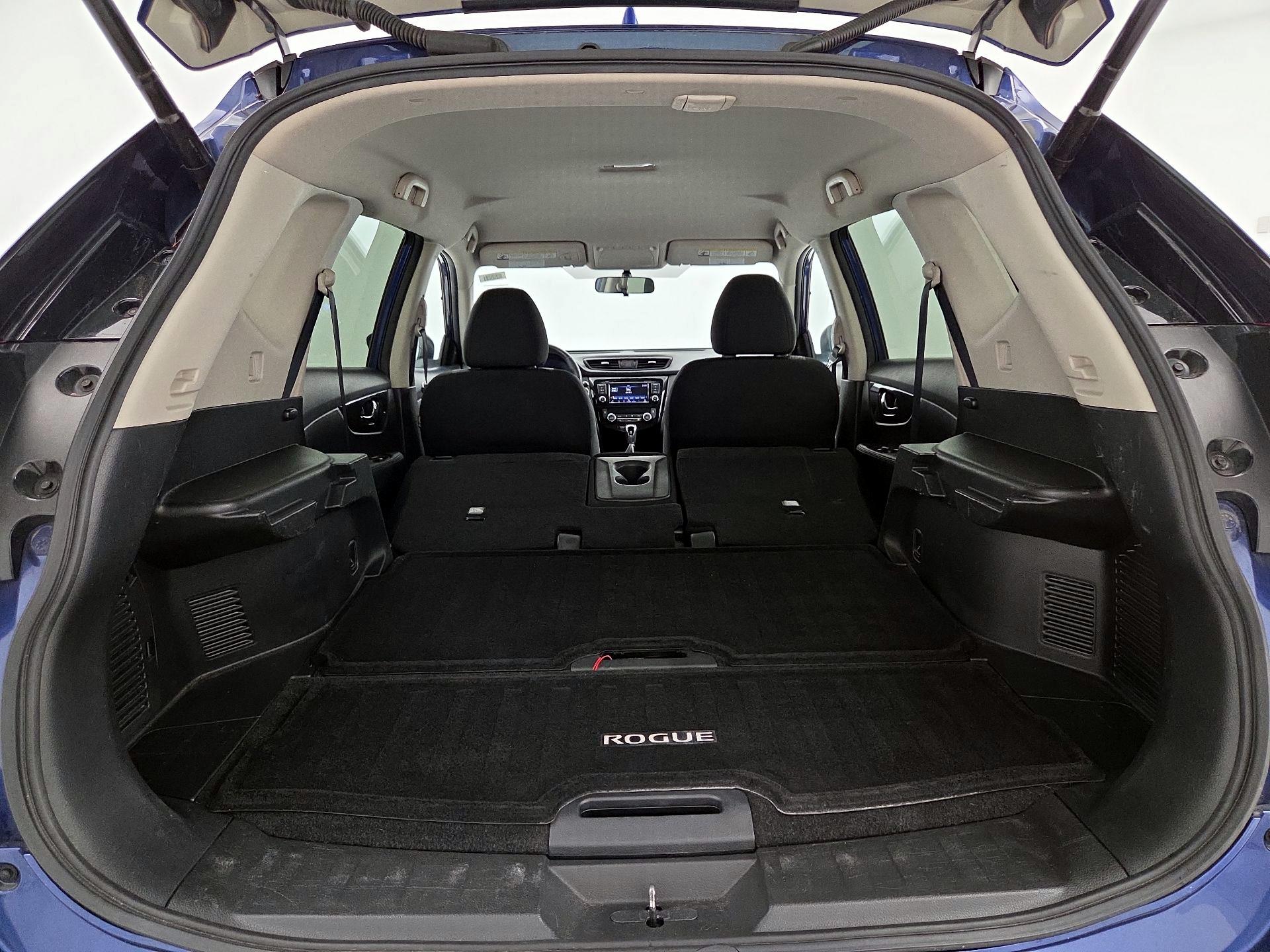 Thumbnail: 2018 Nissan Rogue - 19