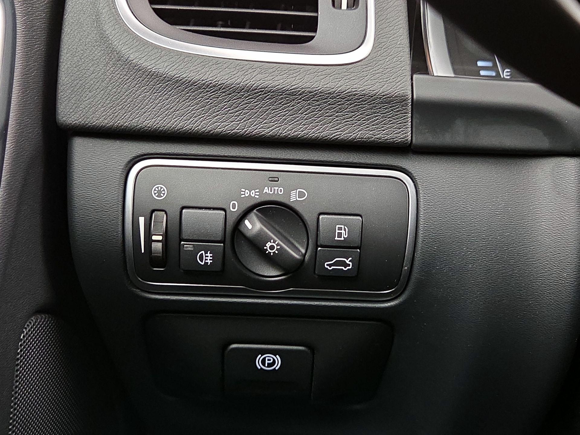 Thumbnail: 2018 Volvo S60 - 11