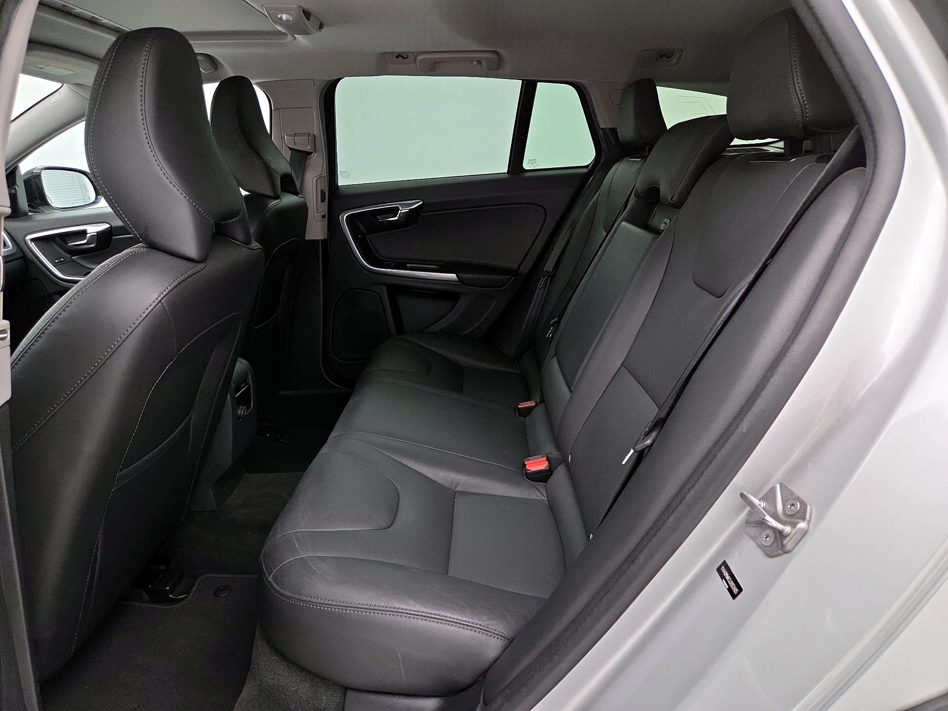 Thumbnail: 2018 Volvo S60 - 17