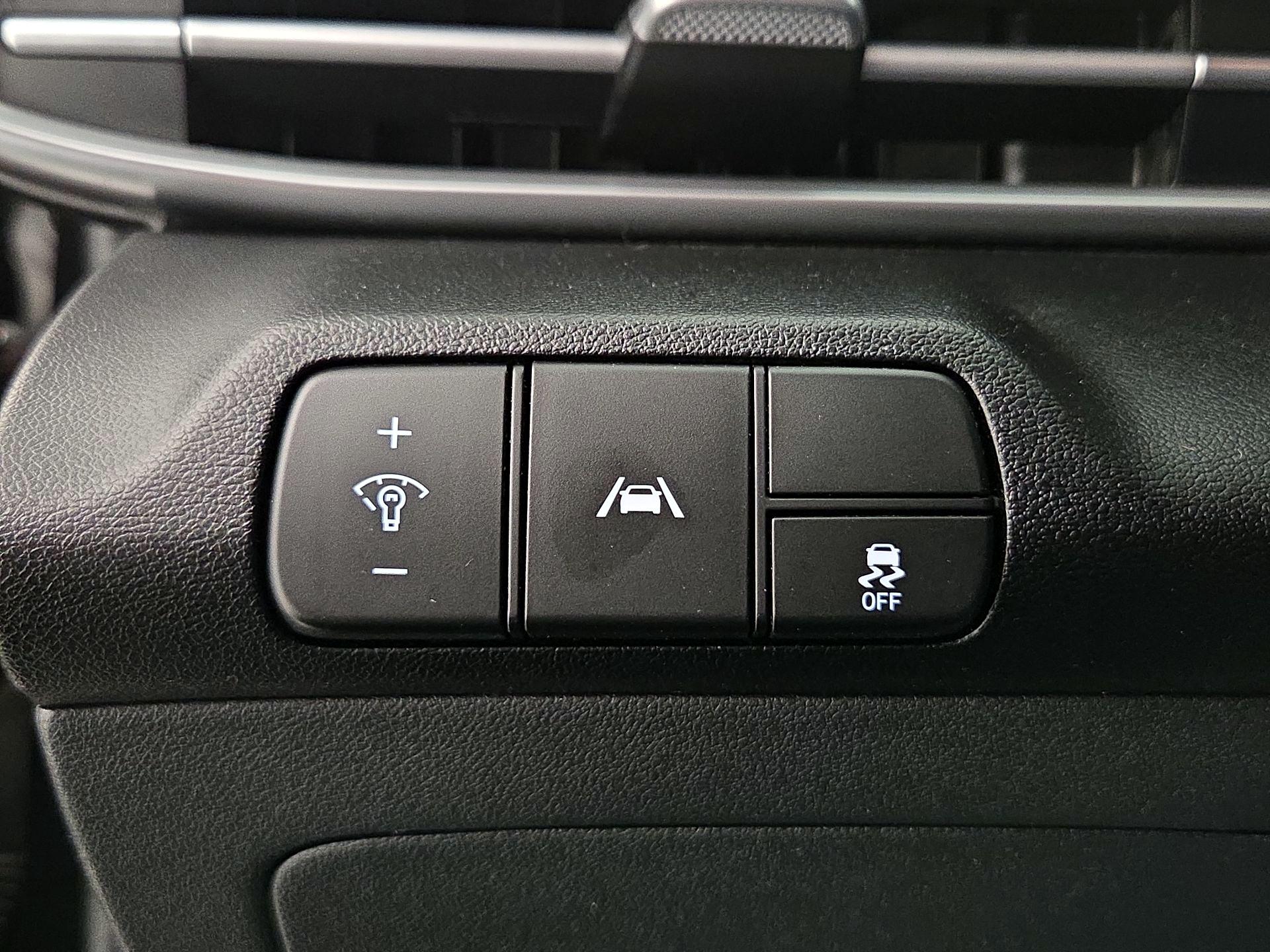 Thumbnail: 2022 Hyundai Elantra - 13